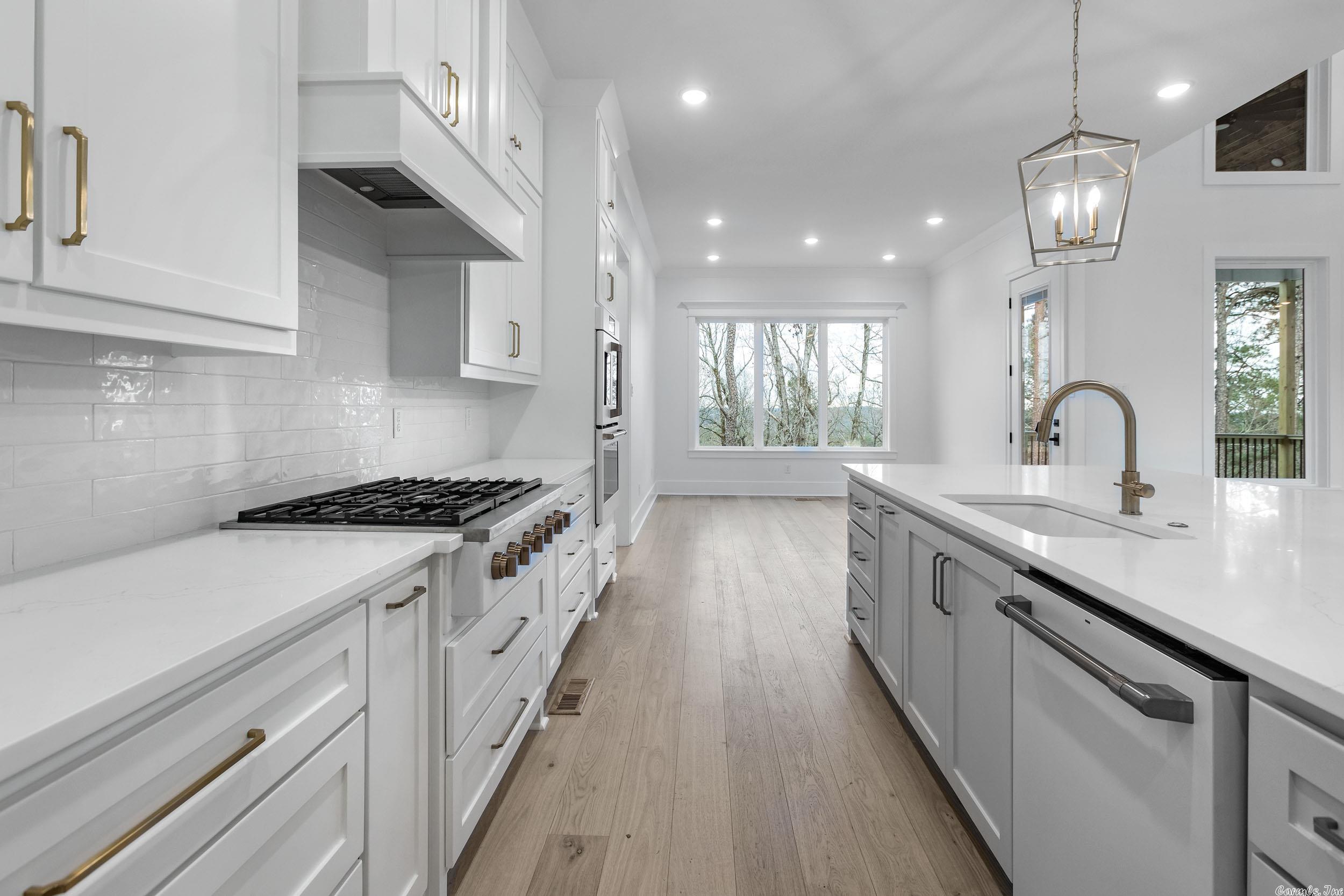 CHENAL VALLEY "FALSTONE COURT" - Residential