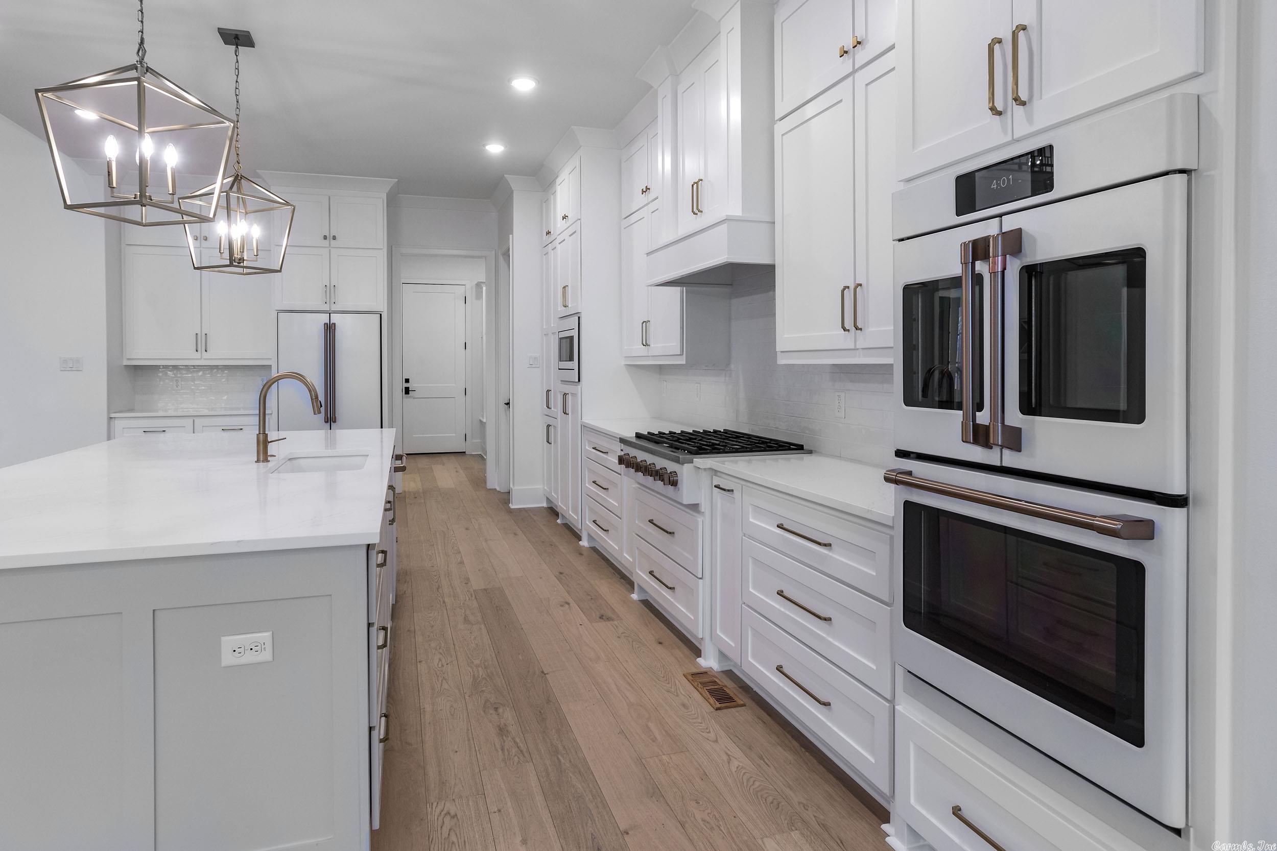 CHENAL VALLEY "FALSTONE COURT" - Residential