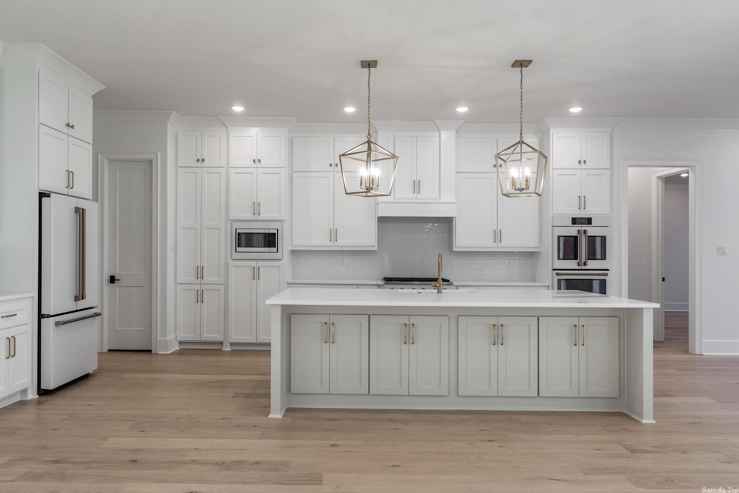 CHENAL VALLEY "FALSTONE COURT" - Residential