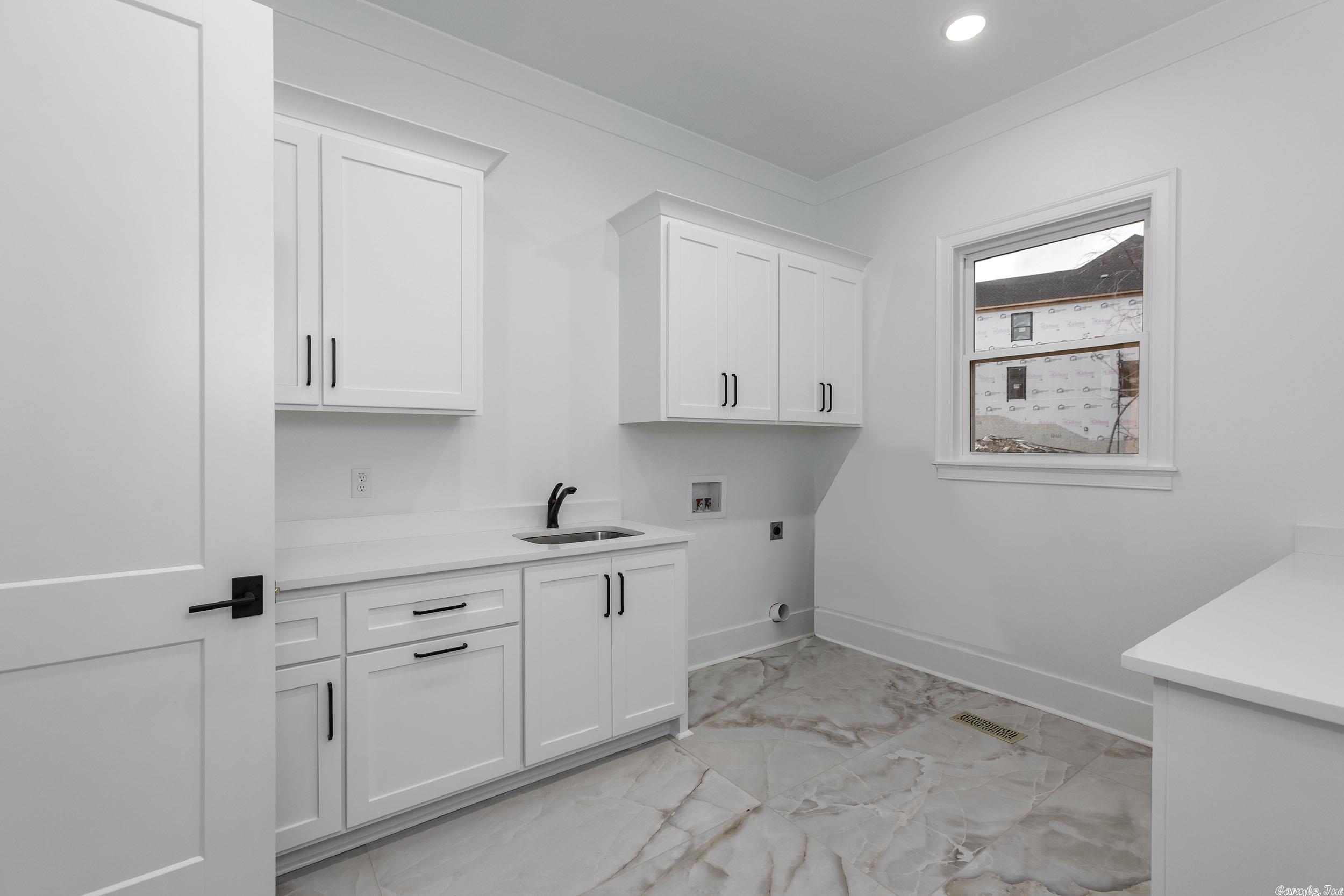 CHENAL VALLEY "FALSTONE COURT" - Residential