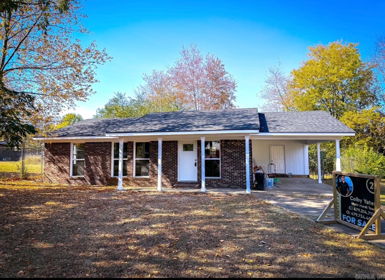 MOVE IN READY! Completely remodeled, 3 bed 1.5 bath home!! NEW HVAC, Roof, Water Heater, Stove, Floors, Cabinets and Countertops!! Fenced in back yard and in a cul de sac.  Call today!! This one will not last long!