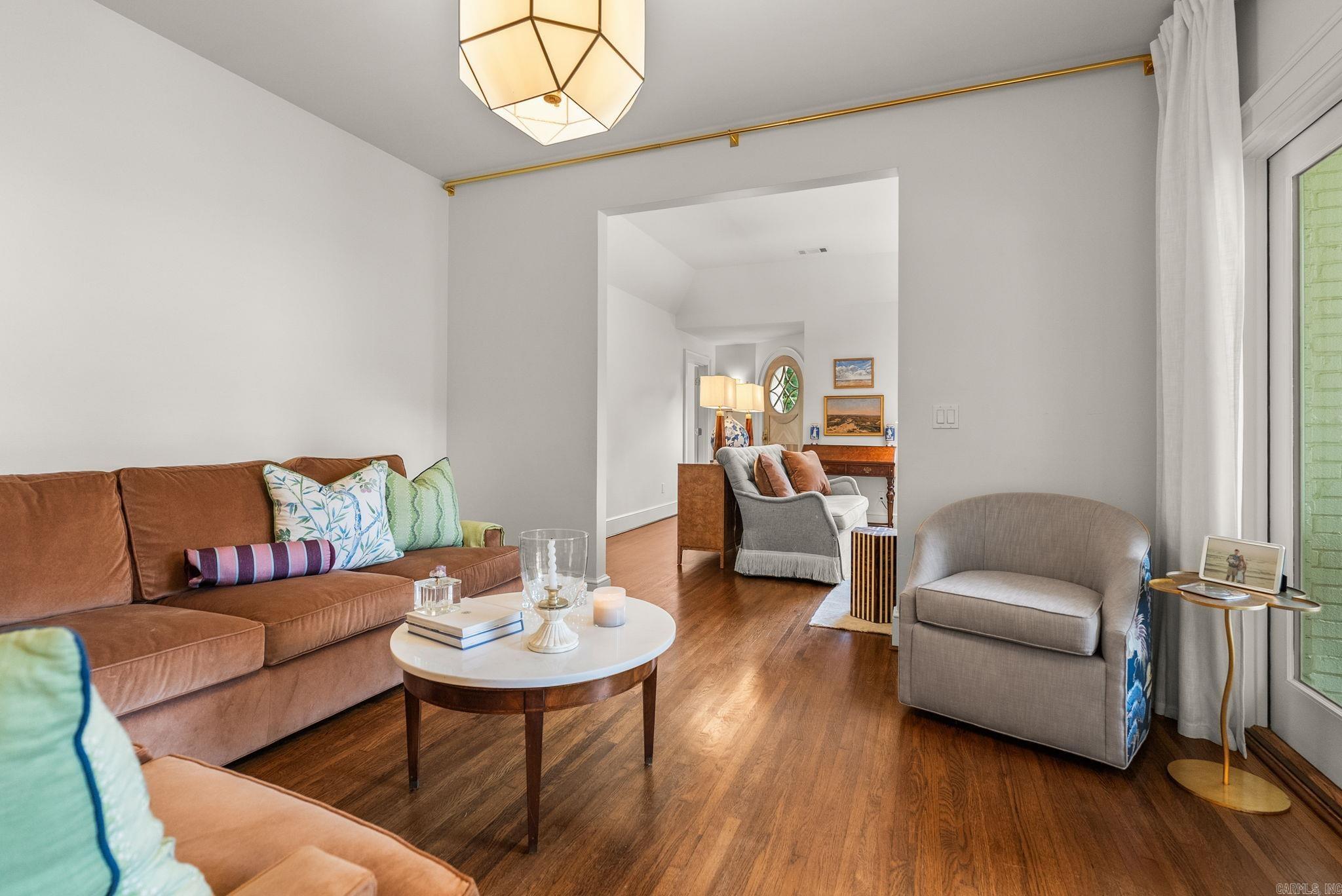 NEWTONS - Residential