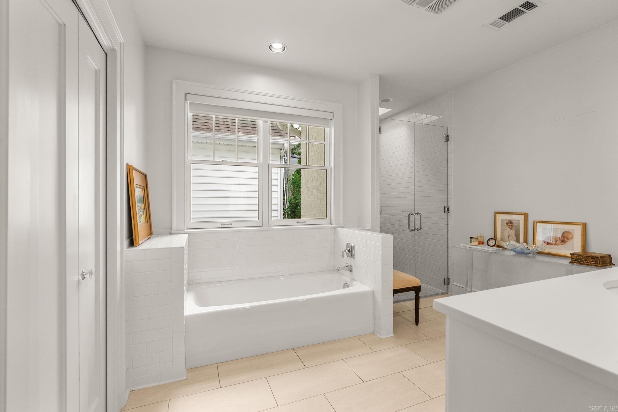 NEWTONS - Residential