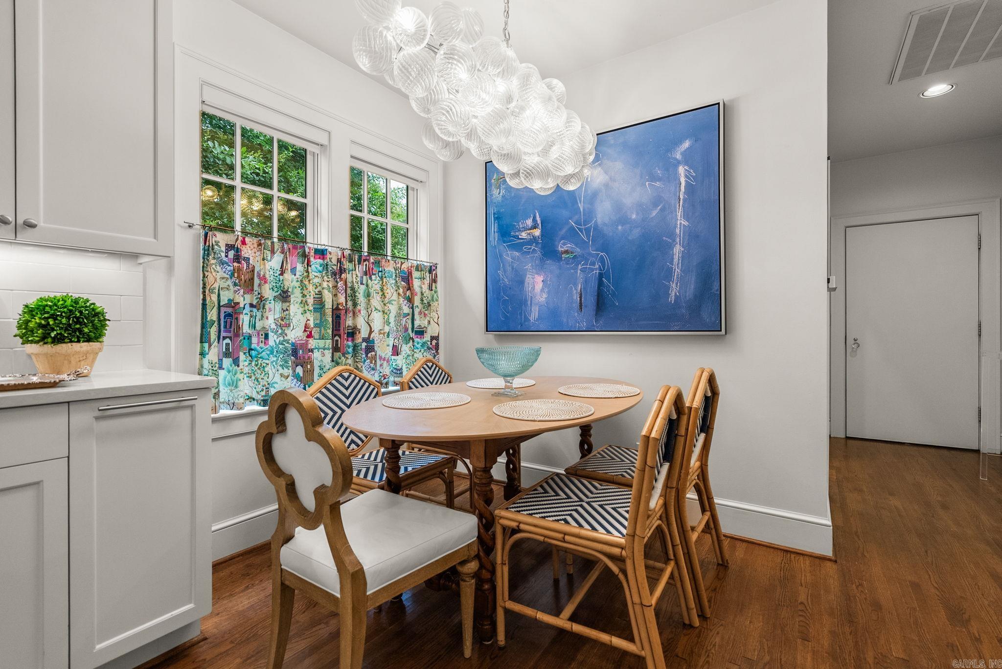 NEWTONS - Residential