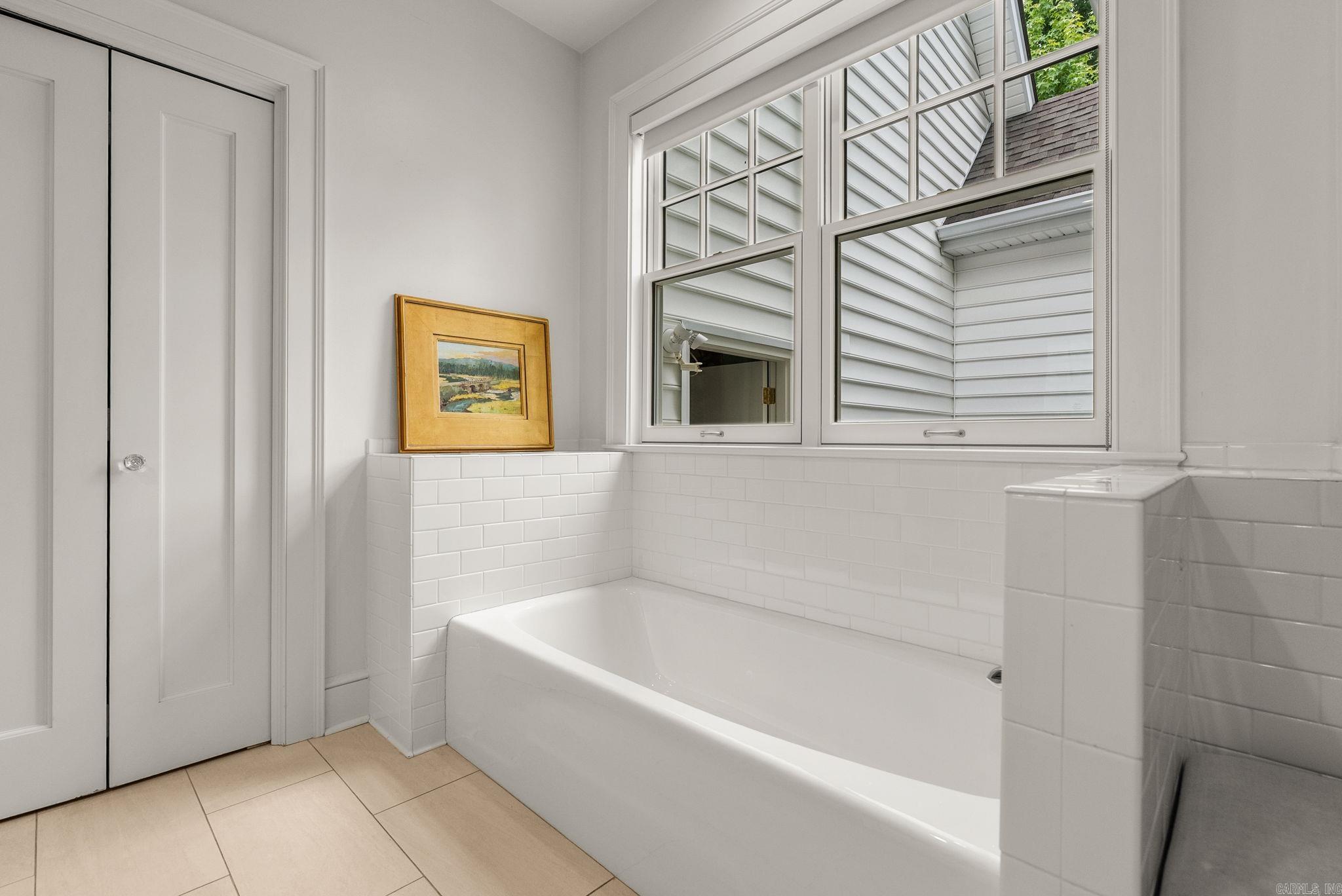NEWTONS - Residential