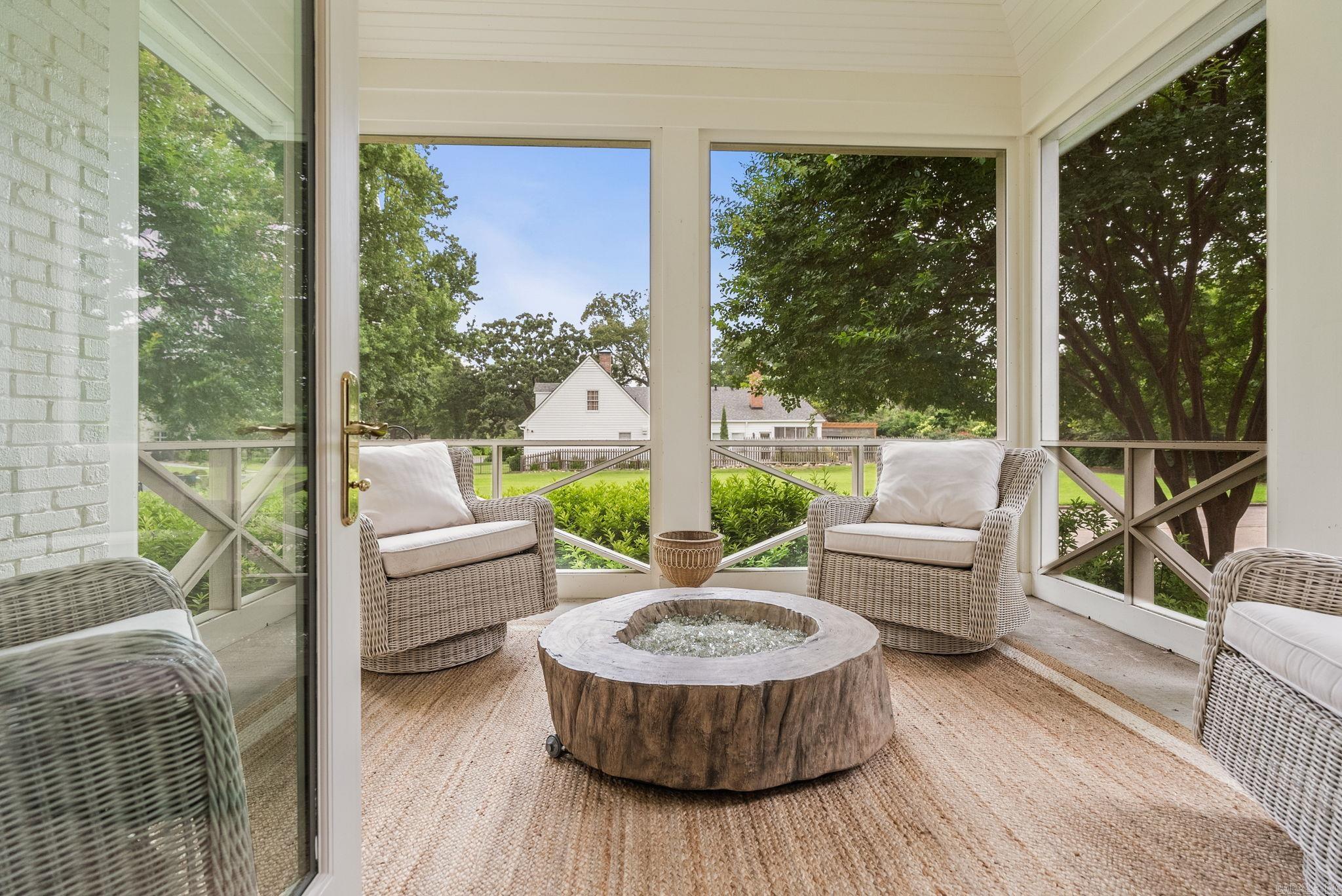 NEWTONS - Residential