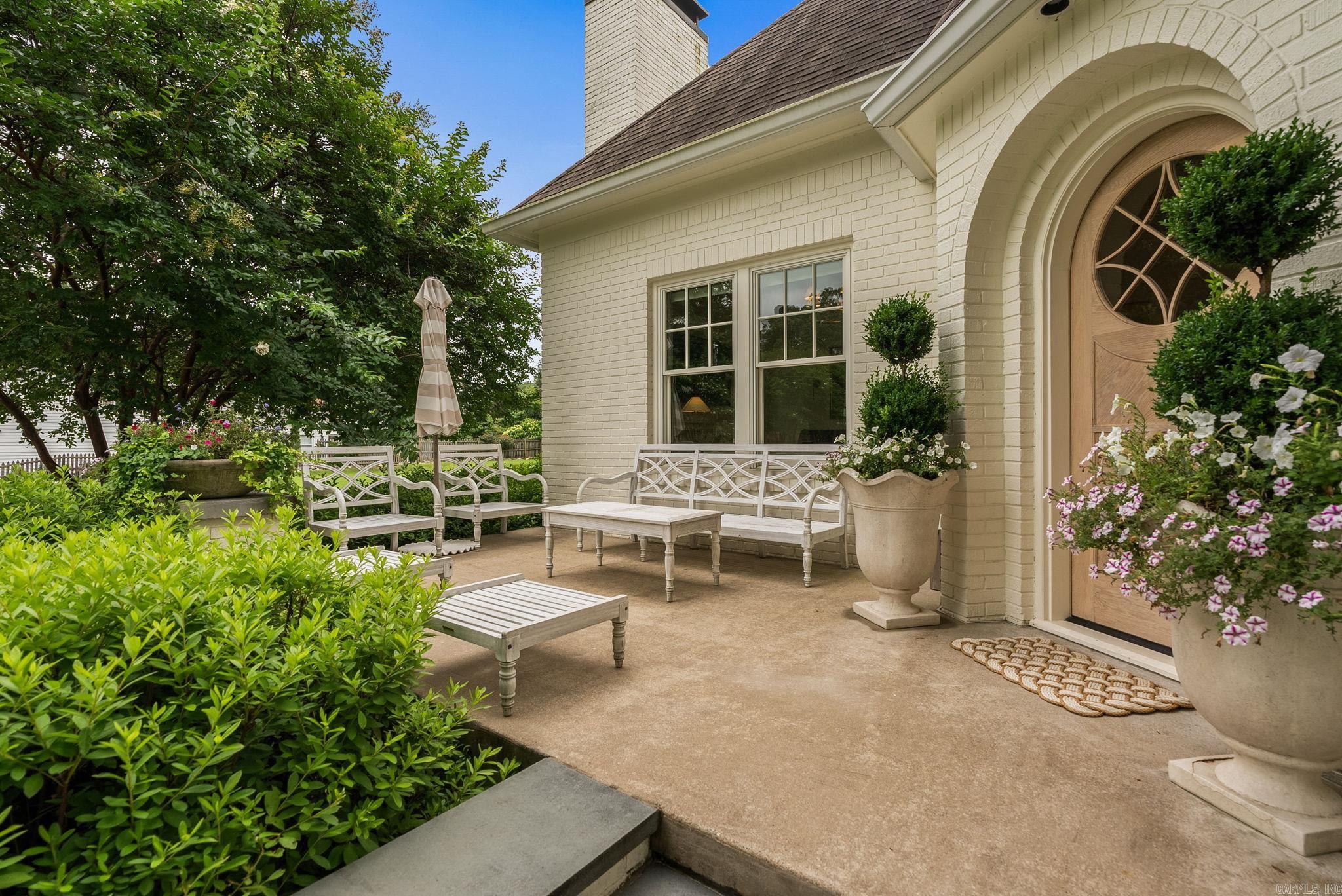 NEWTONS - Residential