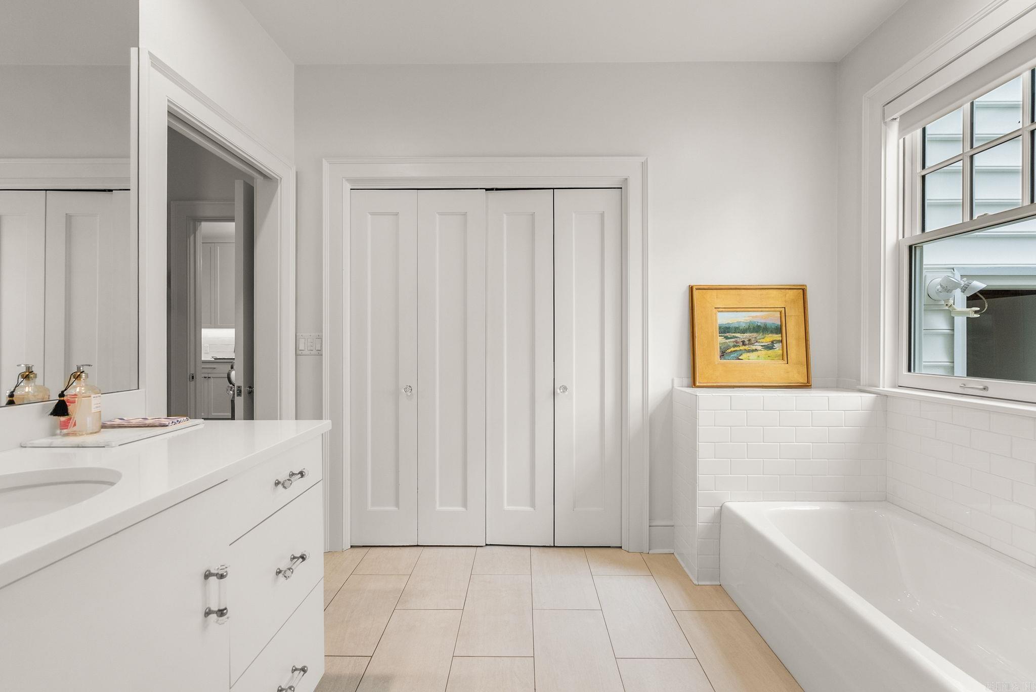 NEWTONS - Residential