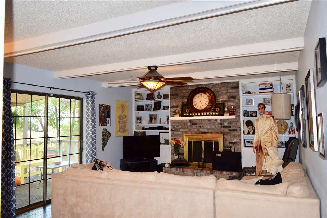 OTTER CREEK COMMUNITY - Residential