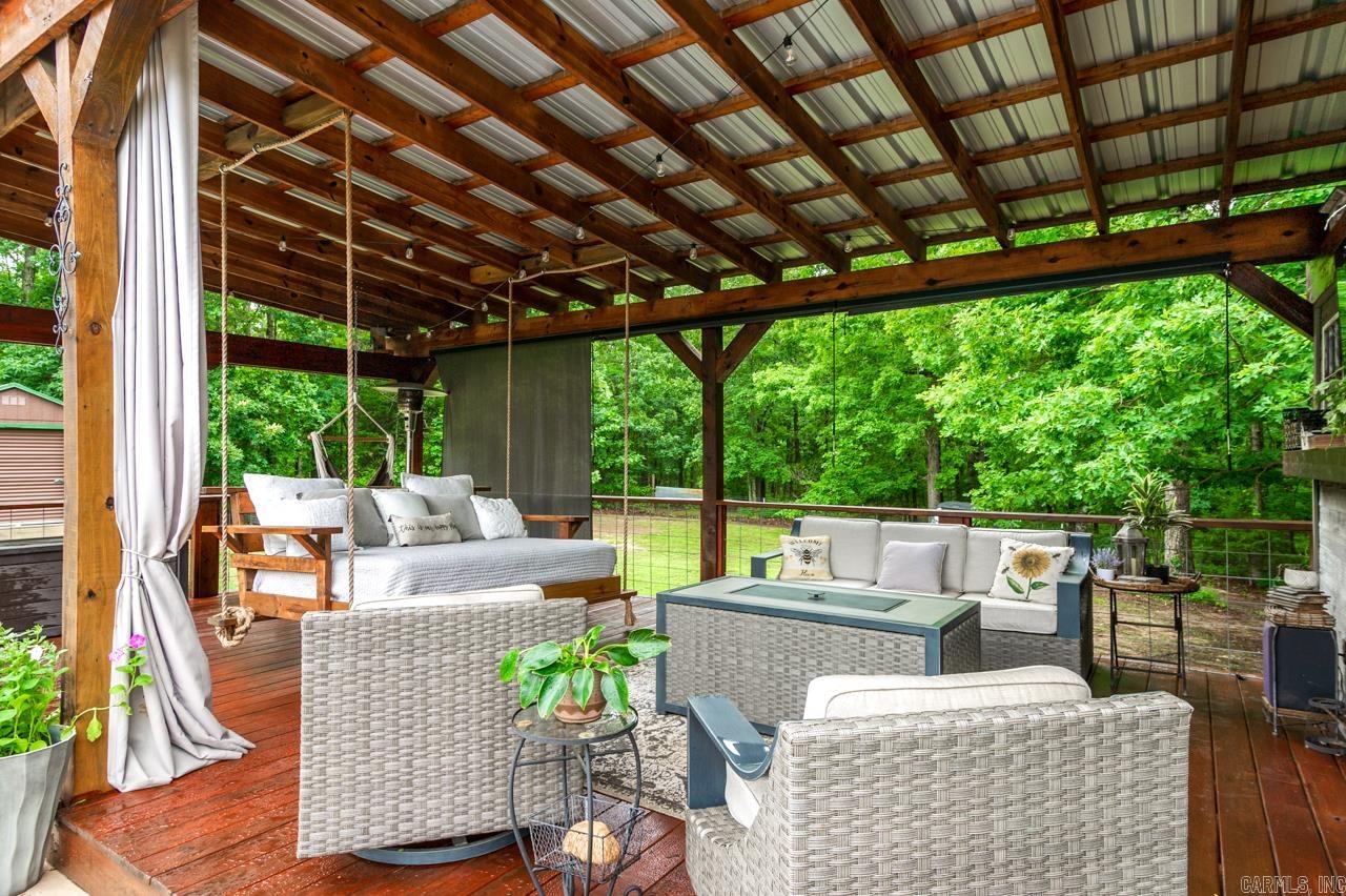 ROMANCE ACRES - Residential