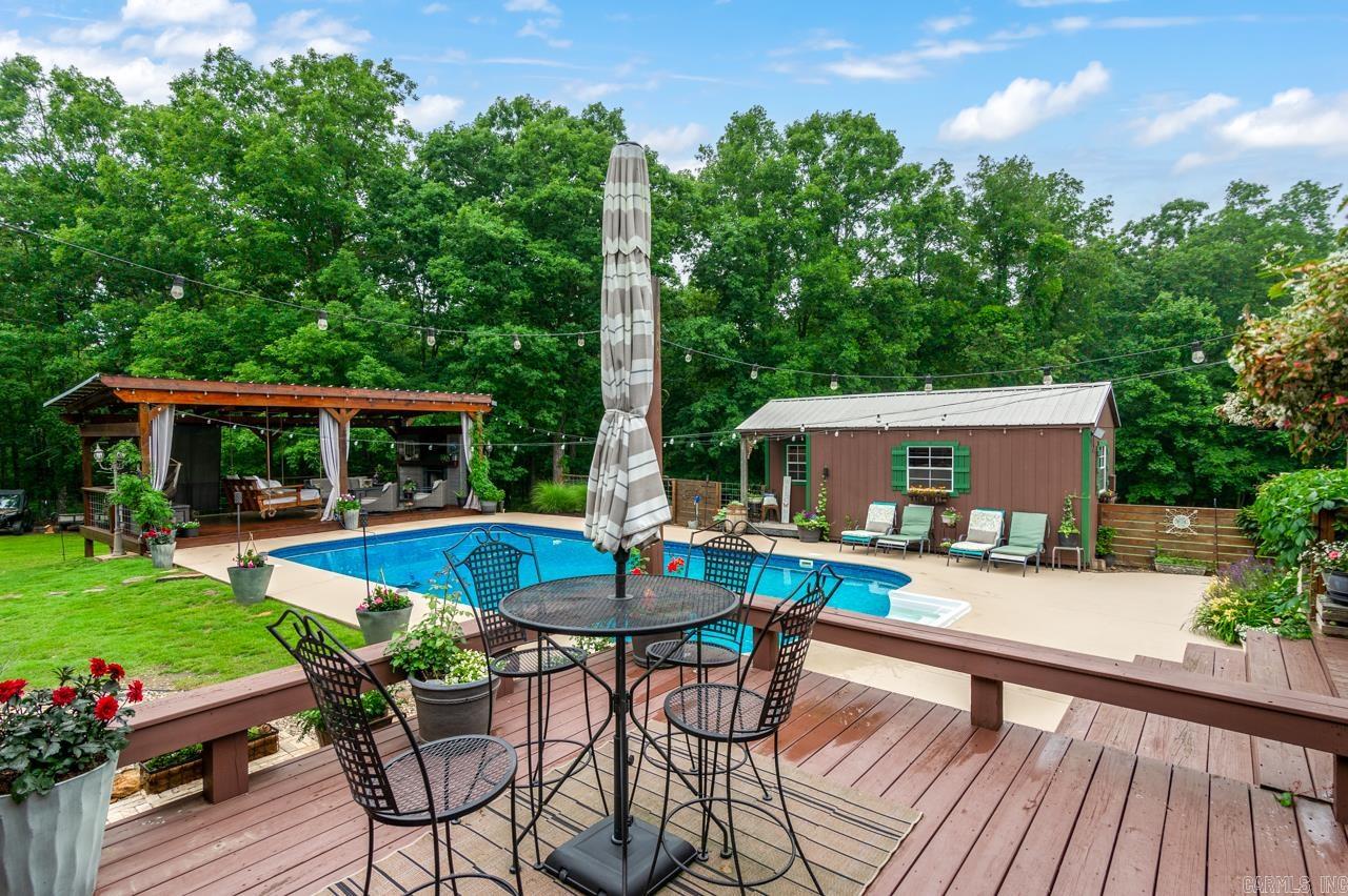 ROMANCE ACRES - Residential