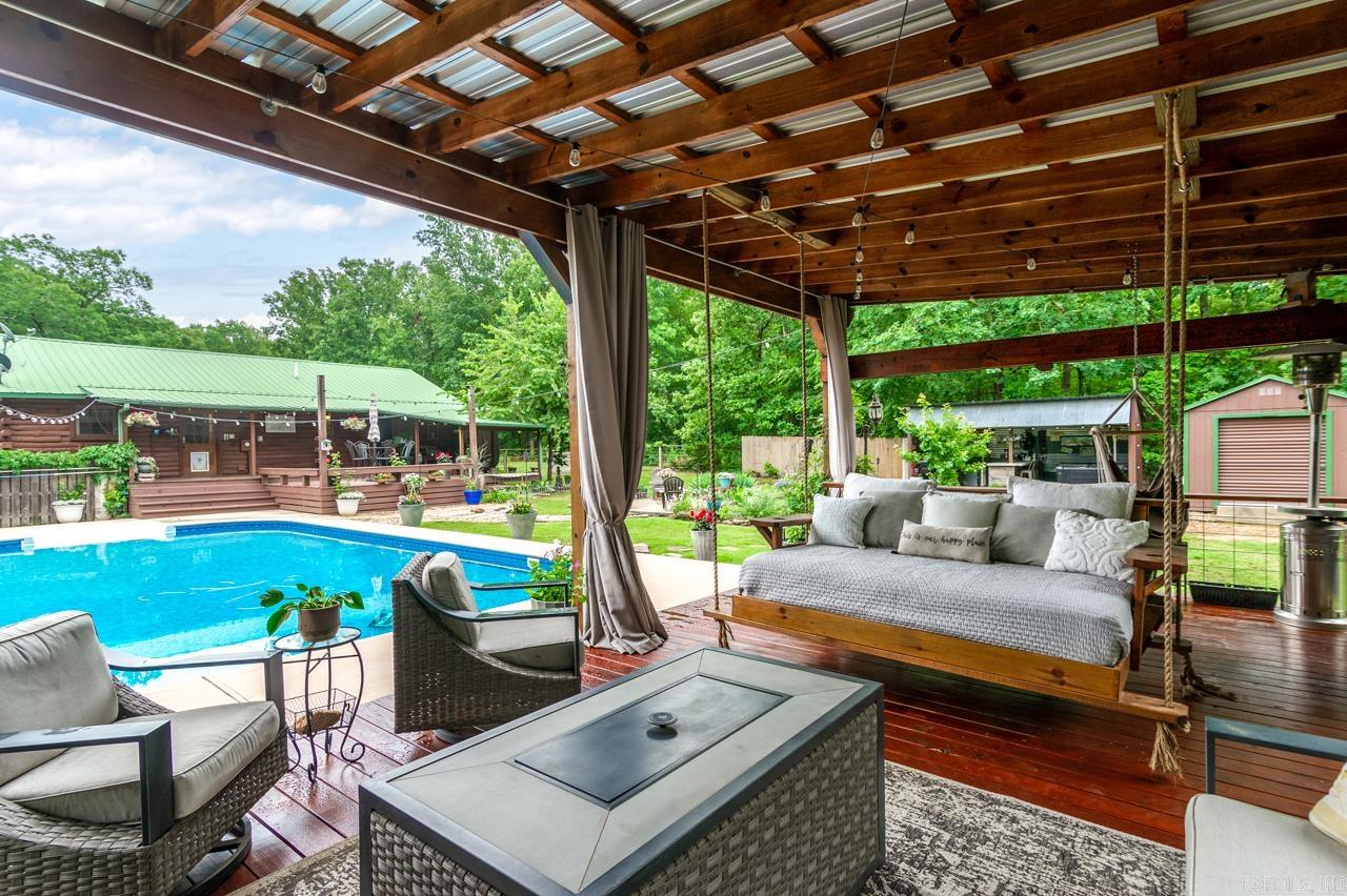 ROMANCE ACRES - Residential