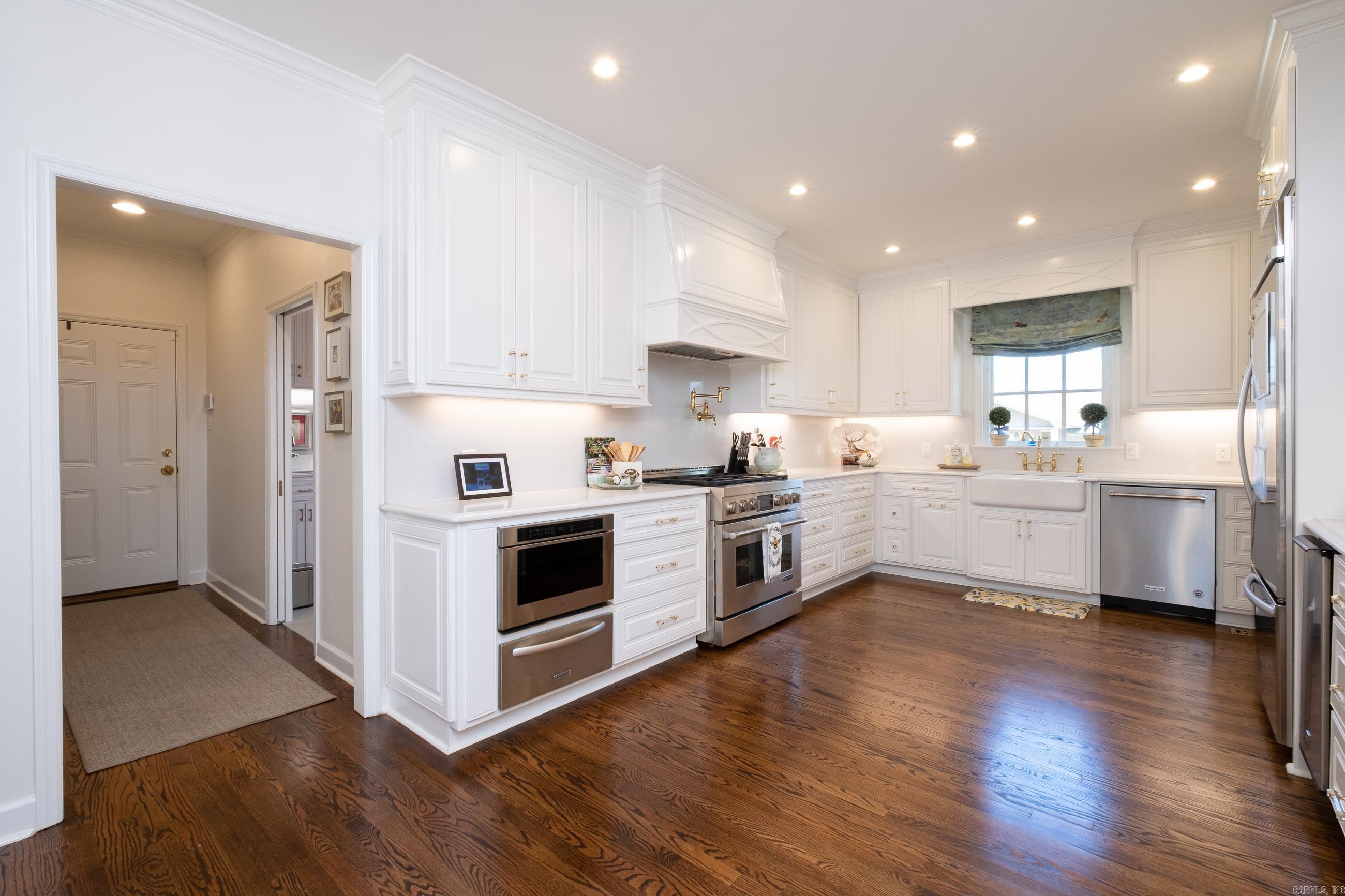 EAST PALISADES - Residential