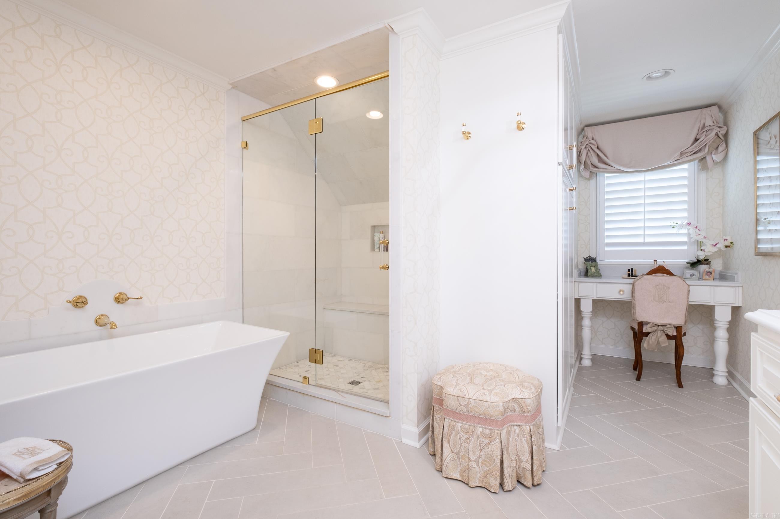 EAST PALISADES - Residential