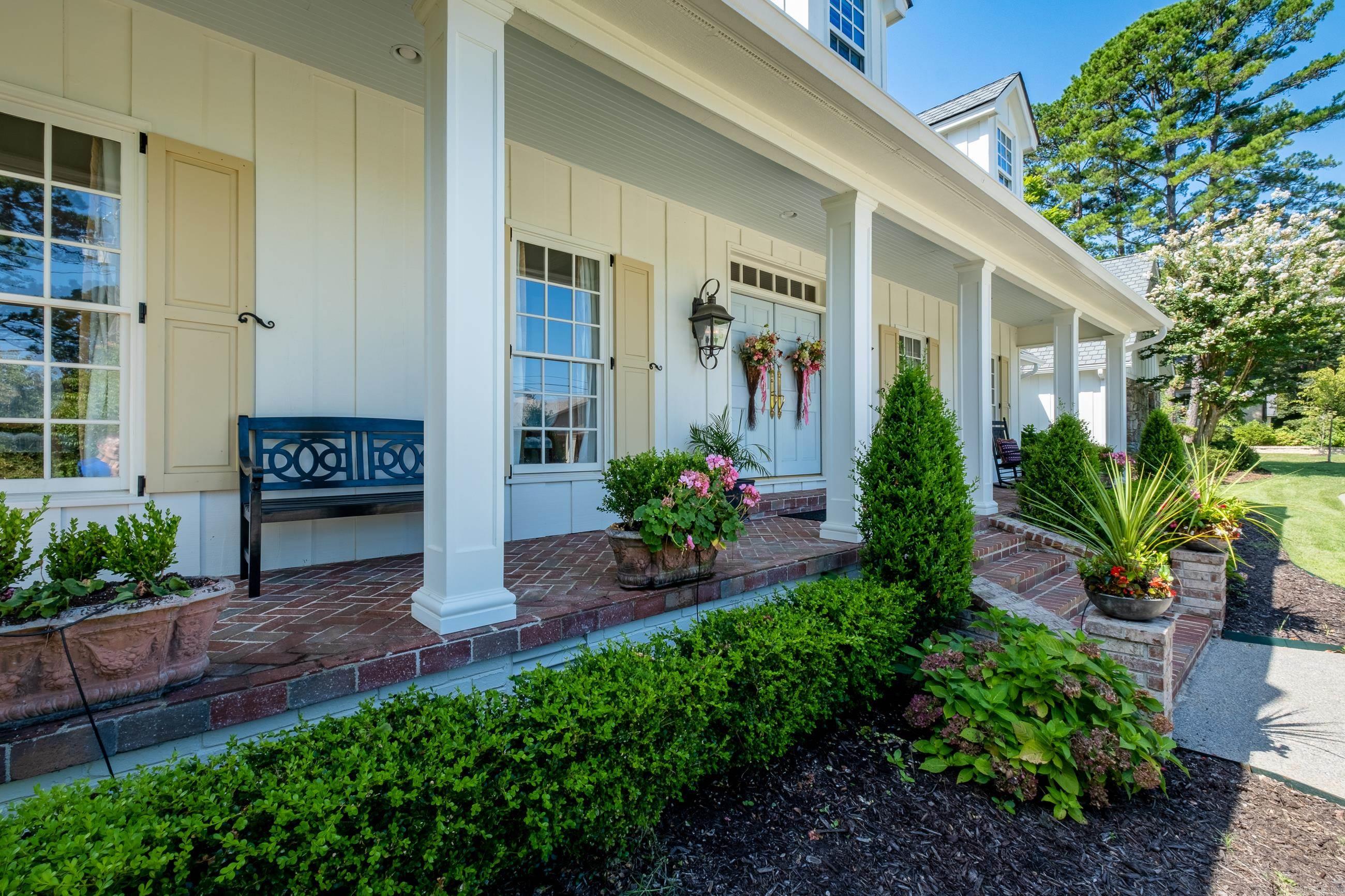 EAST PALISADES - Residential