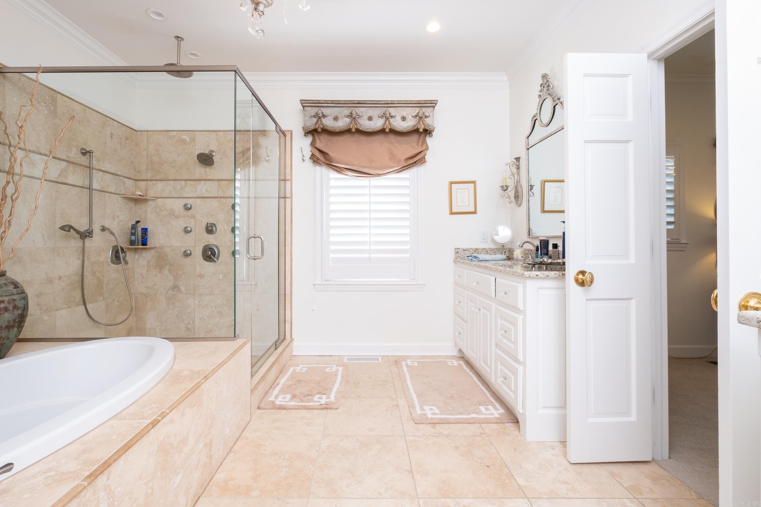 EAST PALISADES - Residential