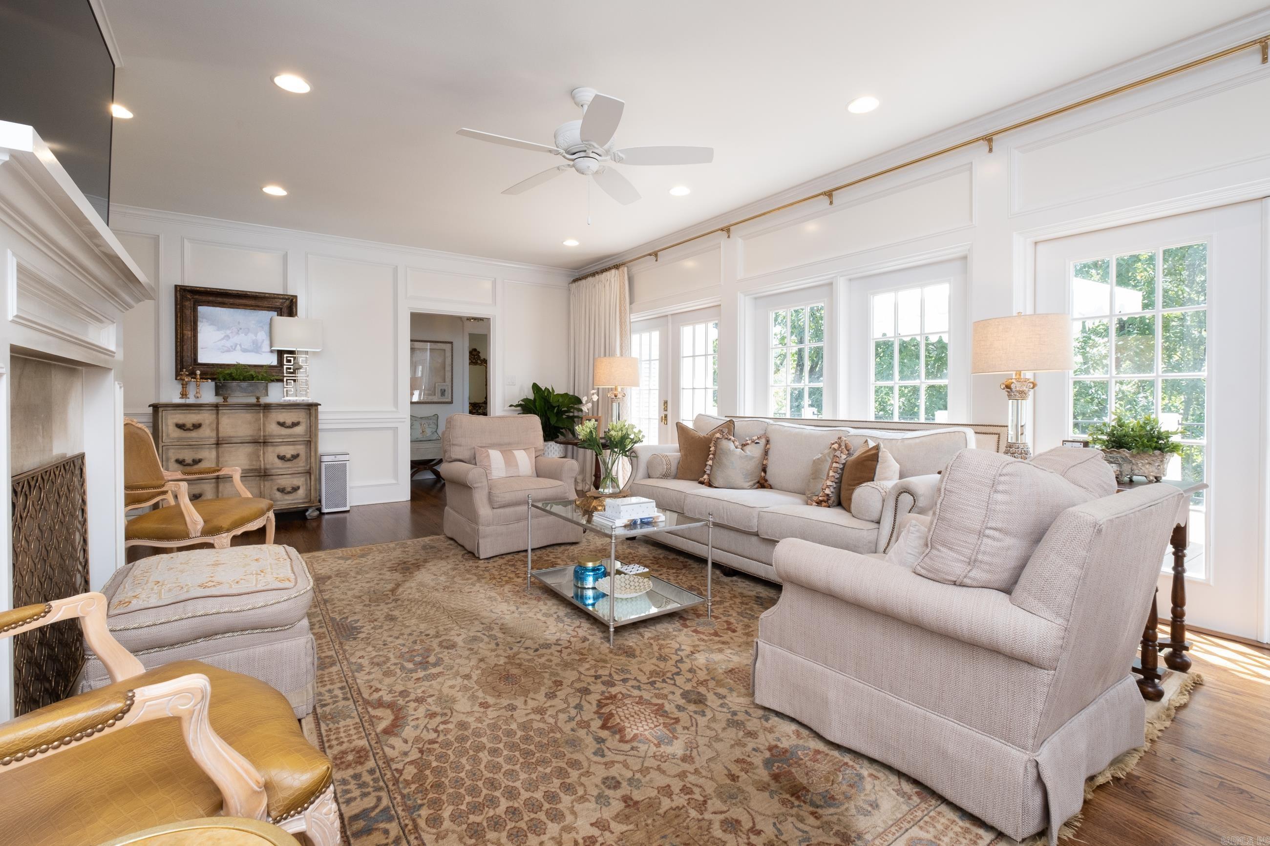 EAST PALISADES - Residential