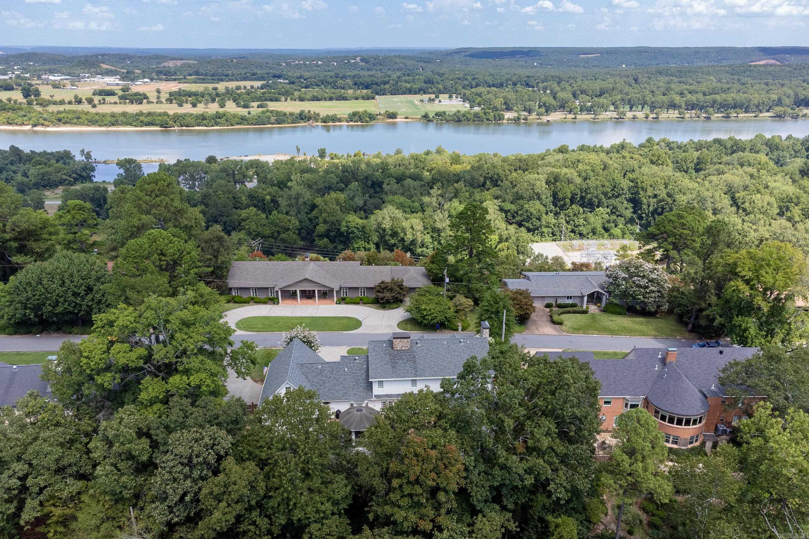 EAST PALISADES - Residential