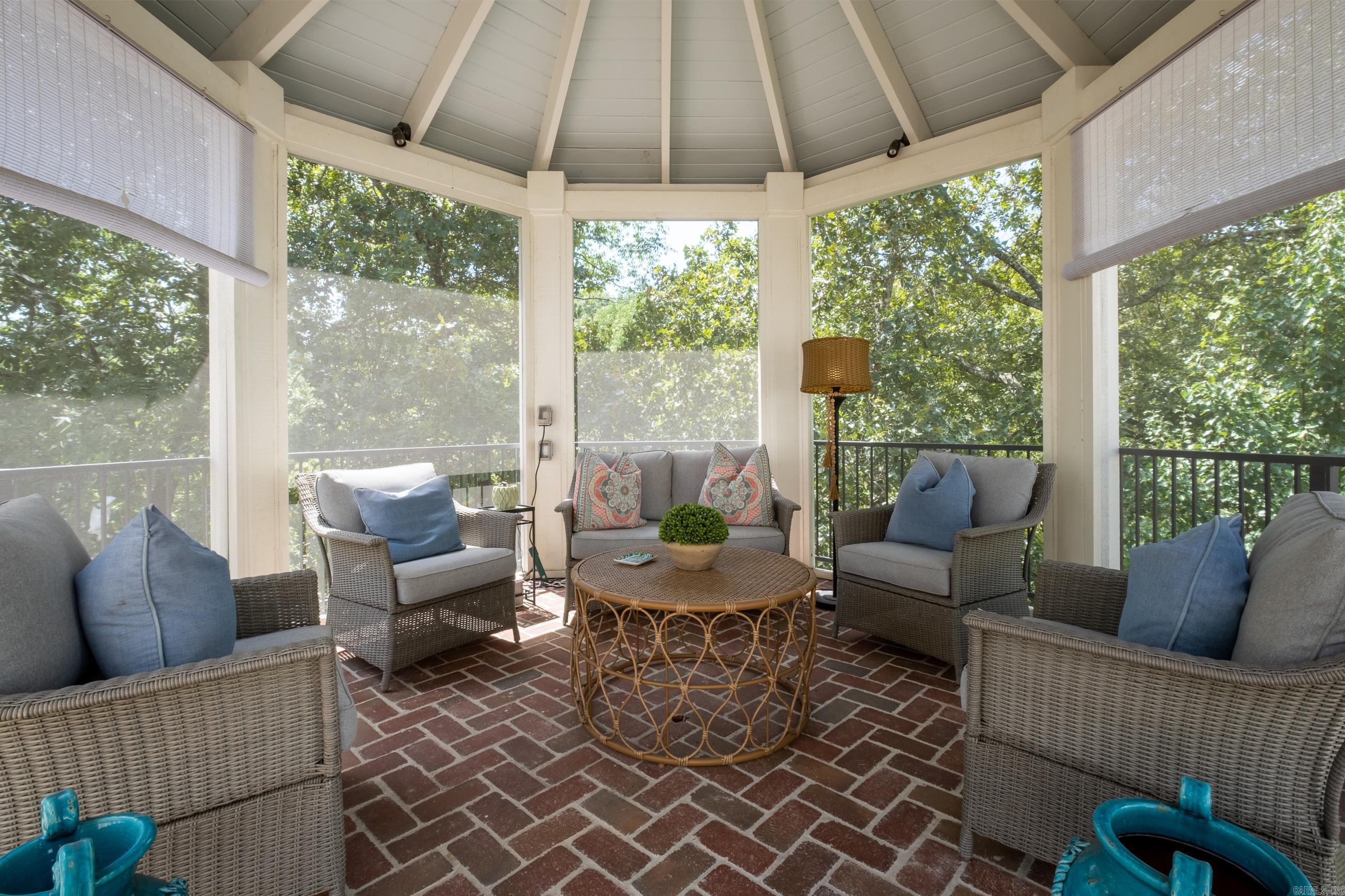 EAST PALISADES - Residential