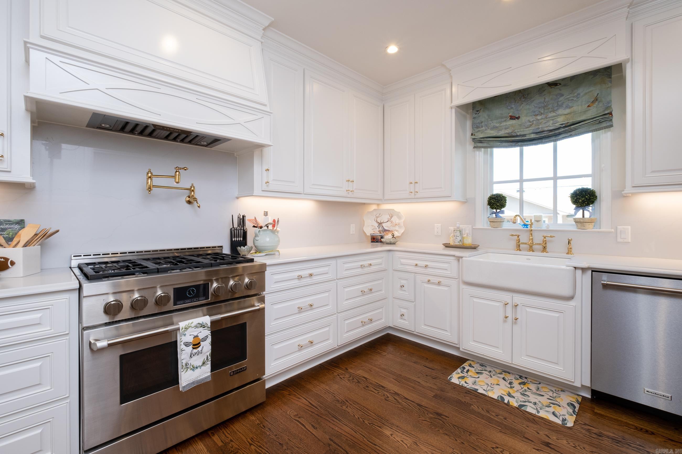 EAST PALISADES - Residential