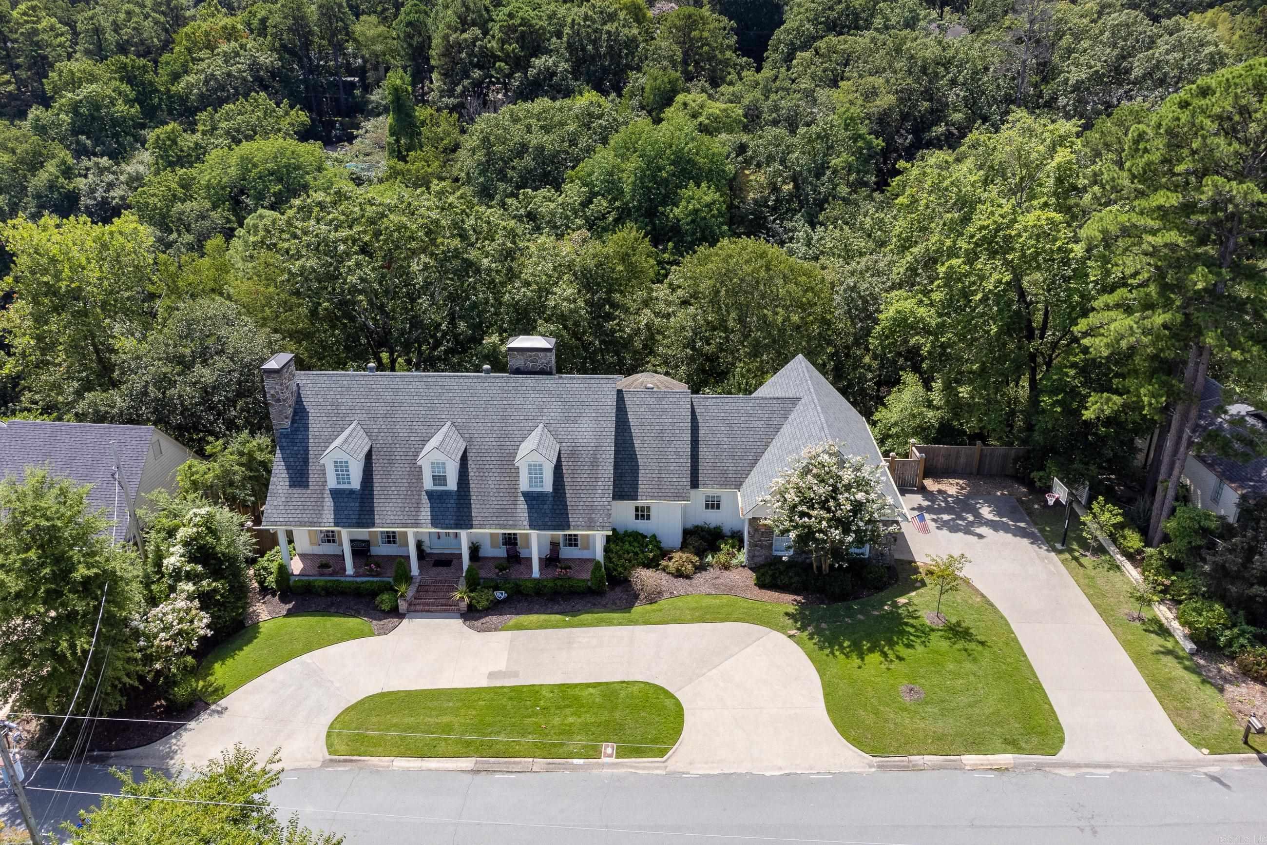 EAST PALISADES - Residential