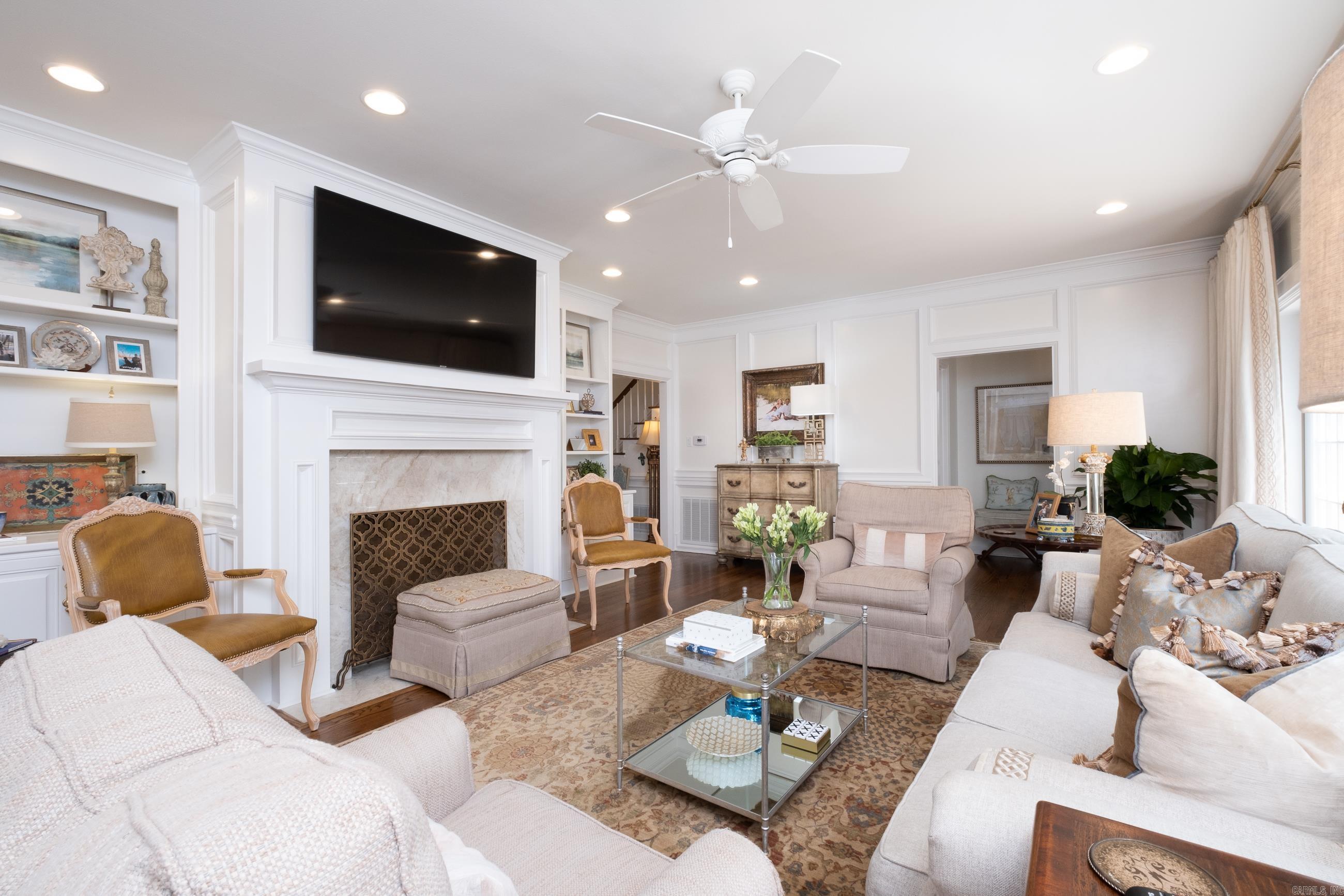 EAST PALISADES - Residential
