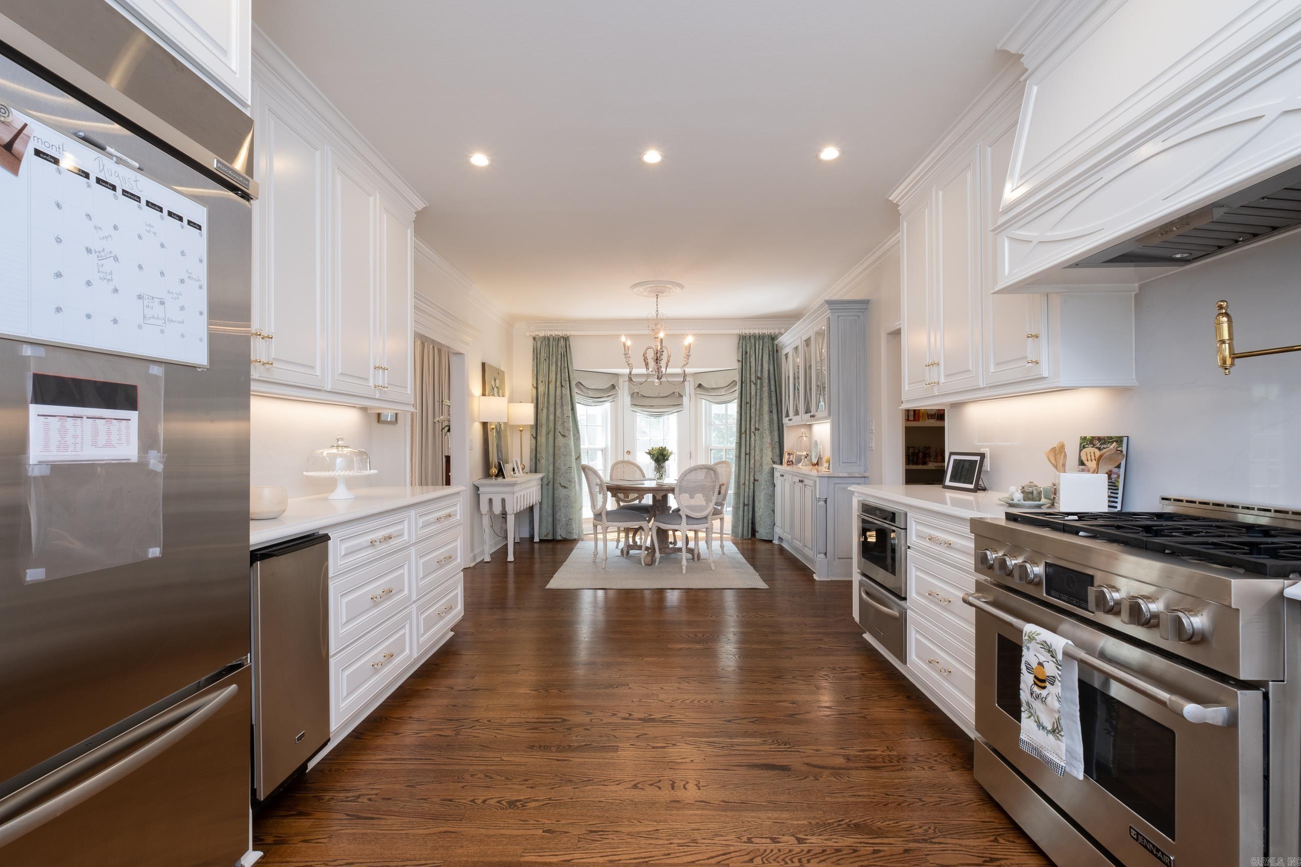 EAST PALISADES - Residential
