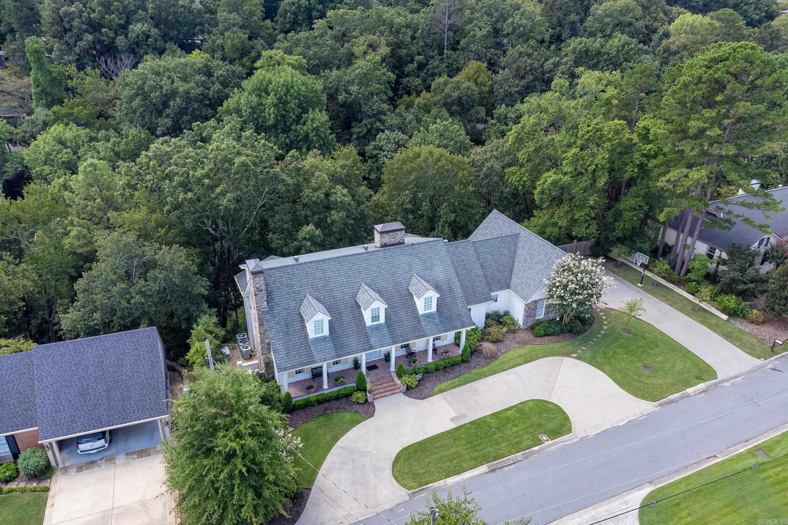 EAST PALISADES - Residential