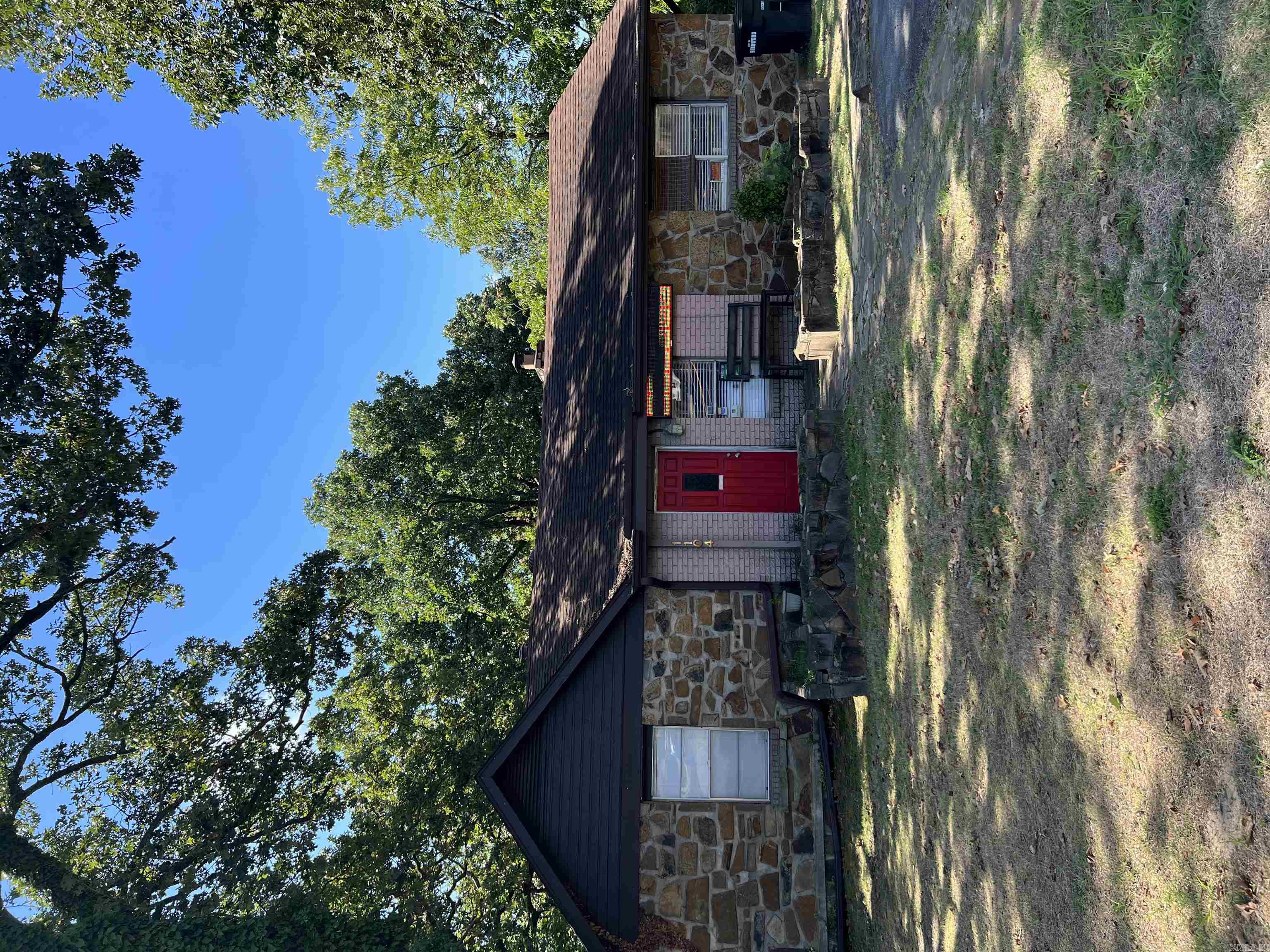 Keihl avenue road frontage with long time tenants. Large Salon on road smaller salon behind and warehouse all currently rented with month to month lease. All commercial propertty with large lot recently paved. Don't miss out call today!!