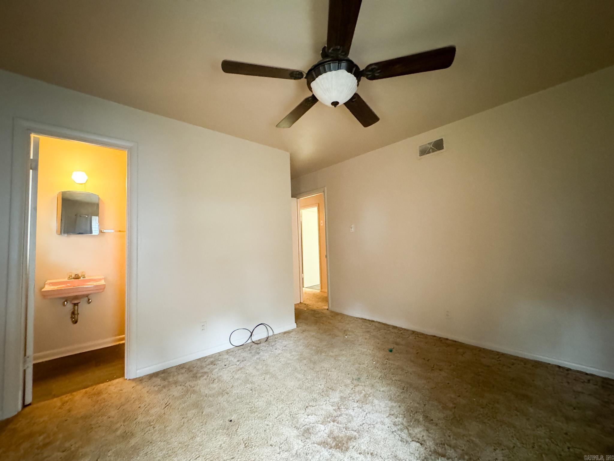 WAKEFIELD VILLAGE - Residential