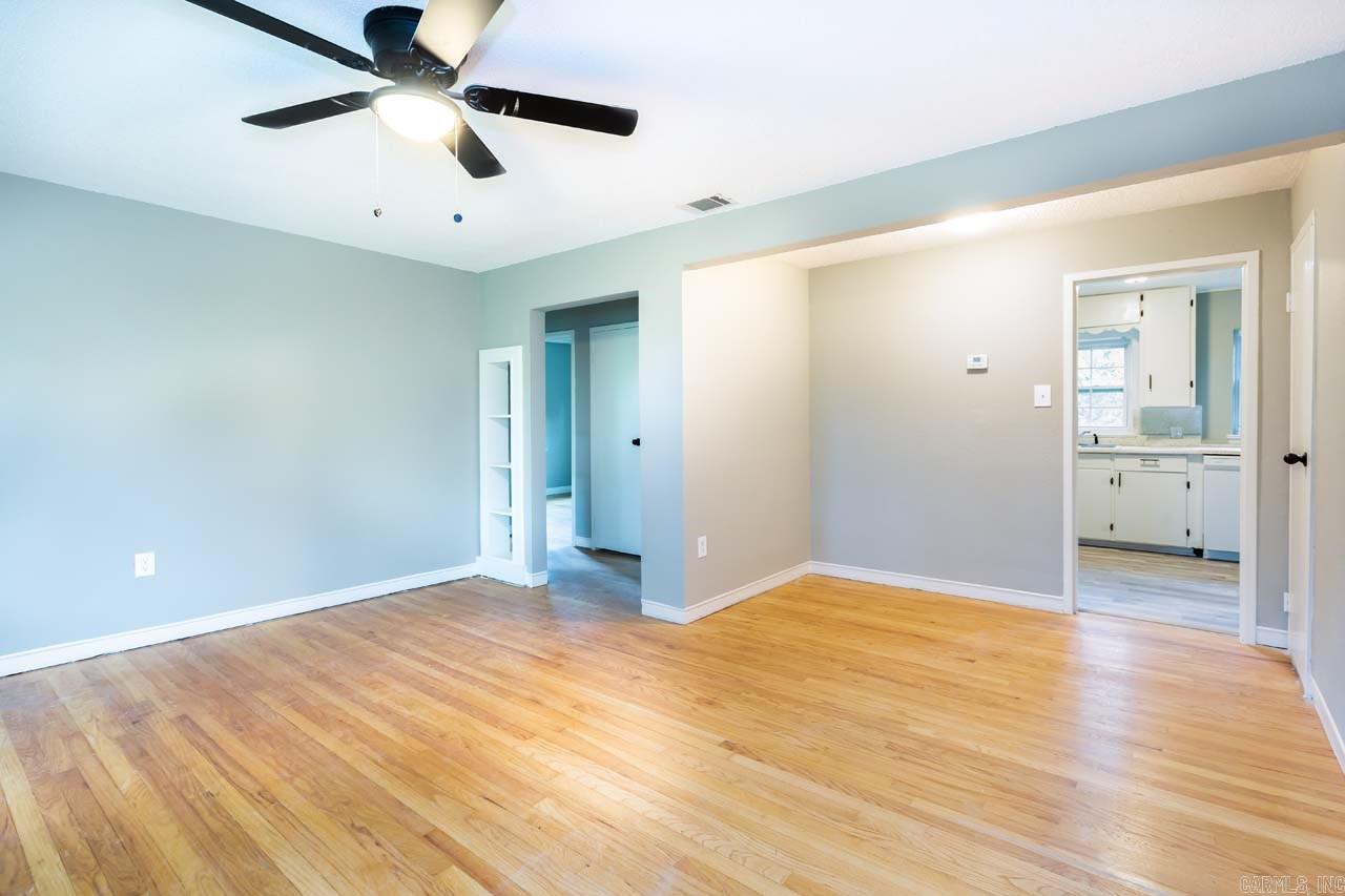 Cute 4 plex ready for move in now!  Completely remodeled with washer and dryer in unit.  Convenient location right off 107.  Strictly no smoking, and no pets.  Background check and credit check are required. Call now to schedule your private showing!