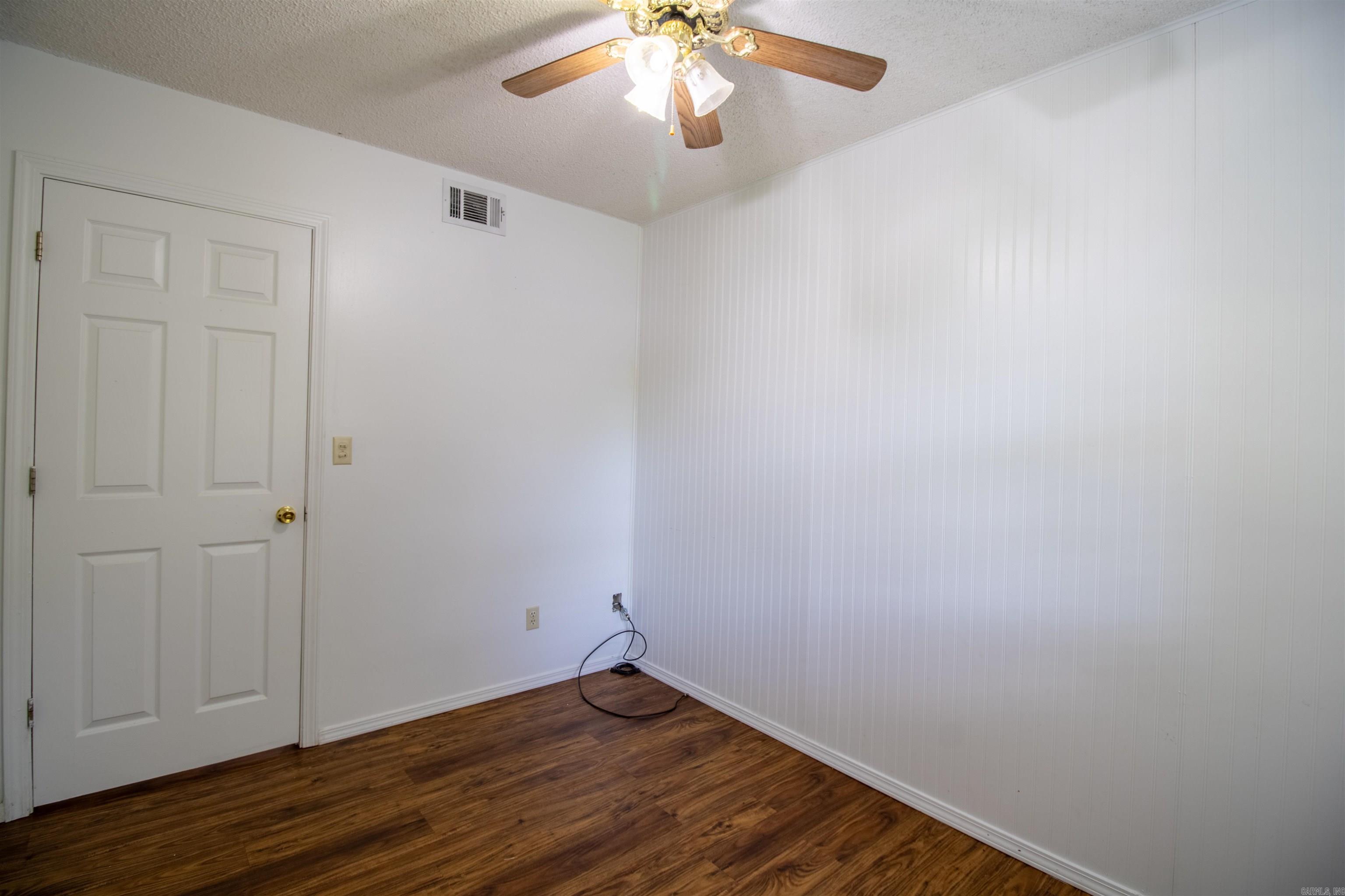 Outlots C 32-10-23 - Residential