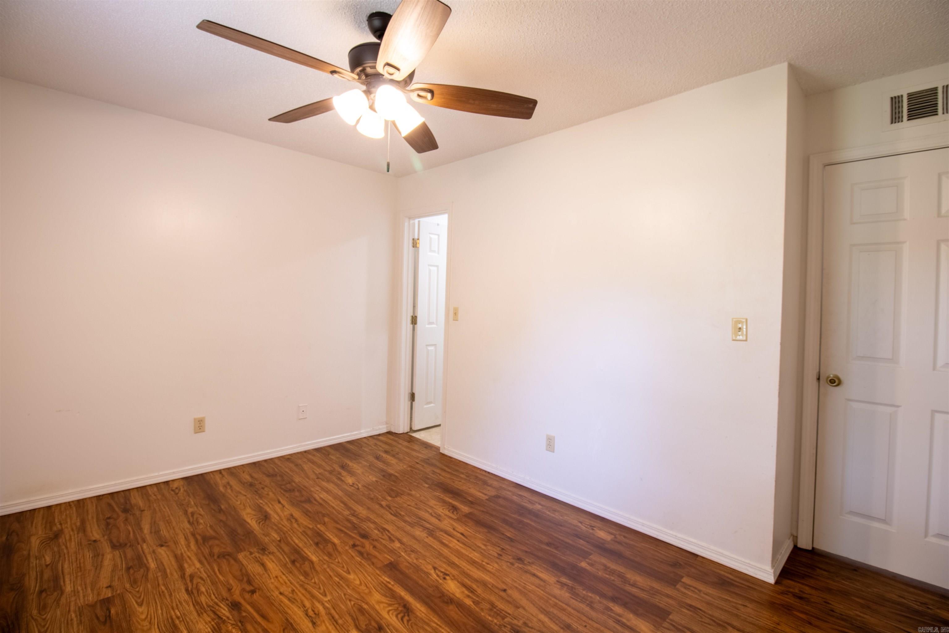 Outlots C 32-10-23 - Residential