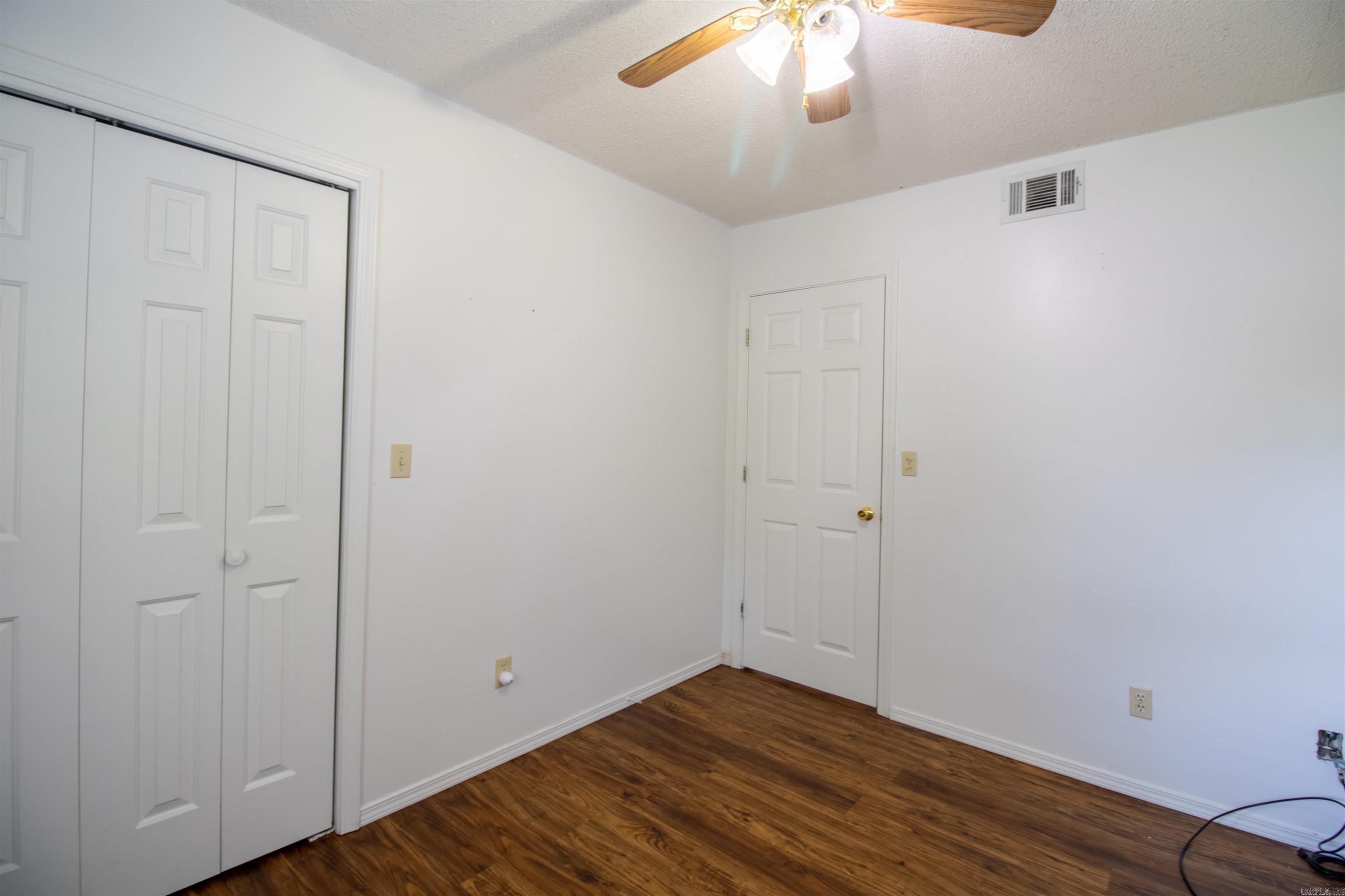 Outlots C 32-10-23 - Residential