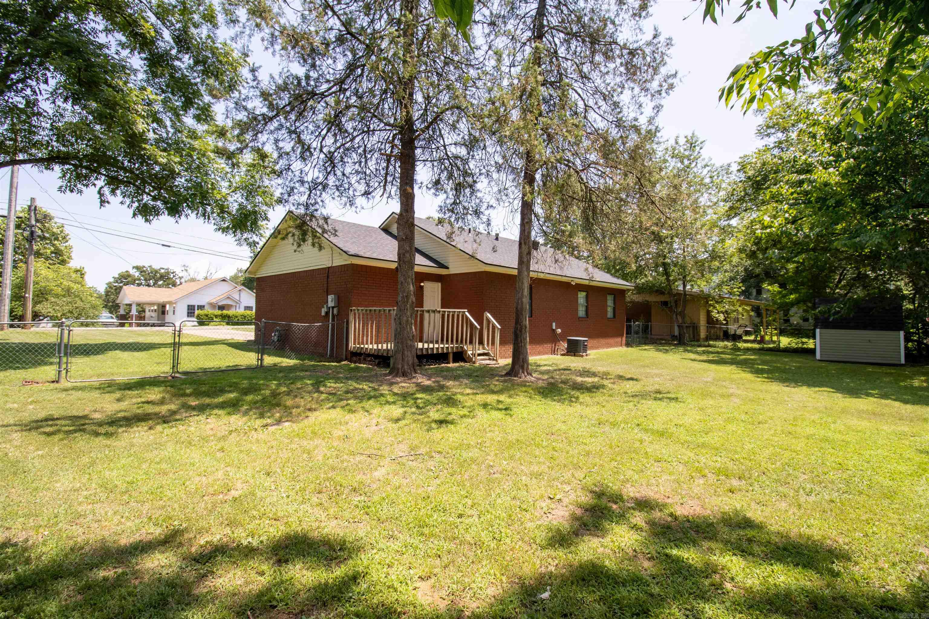 Outlots C 32-10-23 - Residential