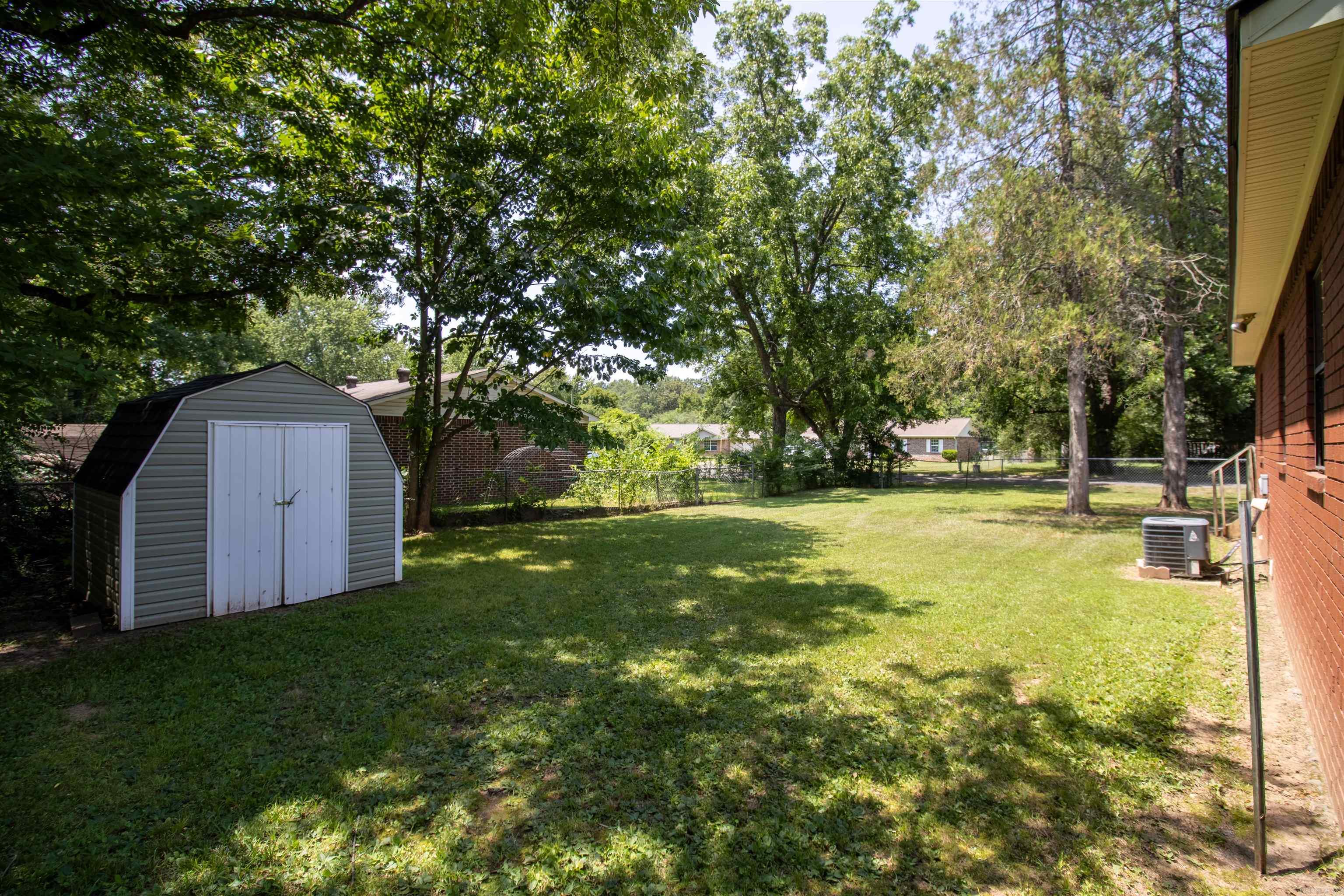 Outlots C 32-10-23 - Residential