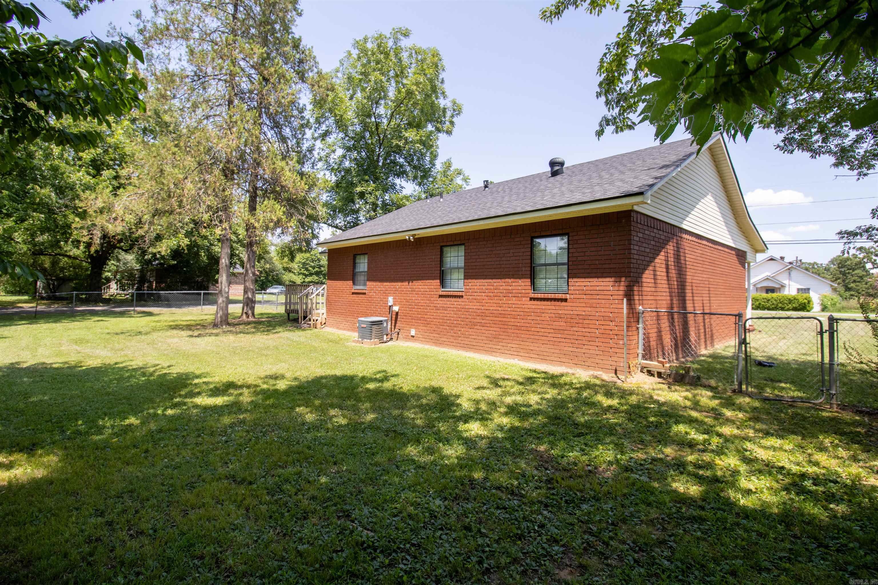 Outlots C 32-10-23 - Residential