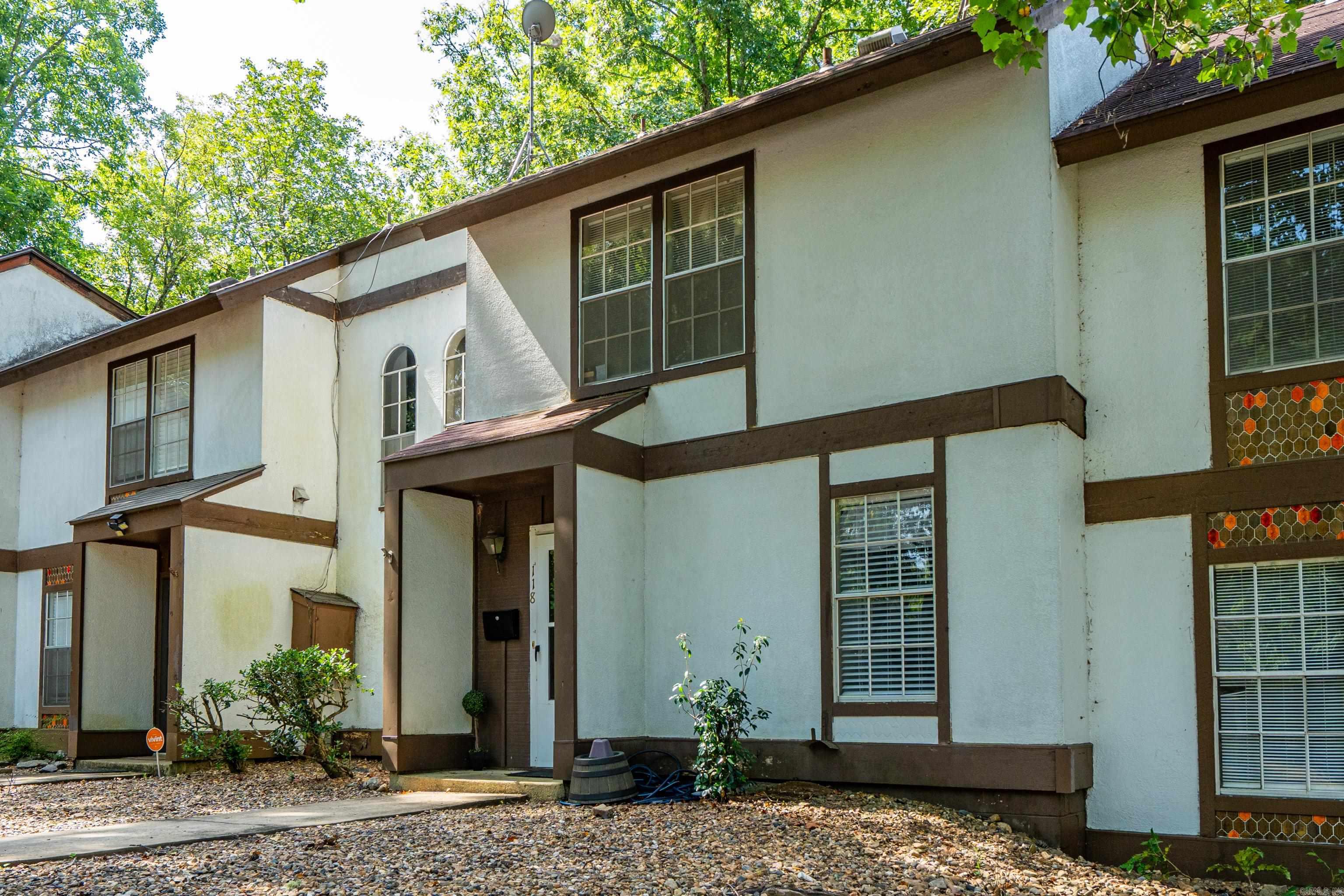 Welcome to this beautifully updated, move-in ready and fully furnished townhome in Hot Springs Village, Arkansas’s premier gated community. Ideally located across from DeSoto Golf Course and just minutes from the West Gate, shopping, and dining, this 2-bedroom, 1.5-bath home offers low-maintenance living with modern updates throughout. Features include a BRAND-NEW roof done in July of 2026, luxury vinyl plank flooring, fresh interior paint, updated lighting, ceramic tile in the primary bath, new toilets, a new water heater, new microwave, and new dryer. Relax on your private fenced patio with a landscaped seating area, perfect for outdoor entertaining. Enjoy resort-style amenities including 9 championship golf courses, 11 lakes, pickleball, tennis, fitness center, walking trails, restaurants, and marinas. Whether you’re looking for a full-time residence, vacation getaway, or investment opportunity, this home is ready for you!