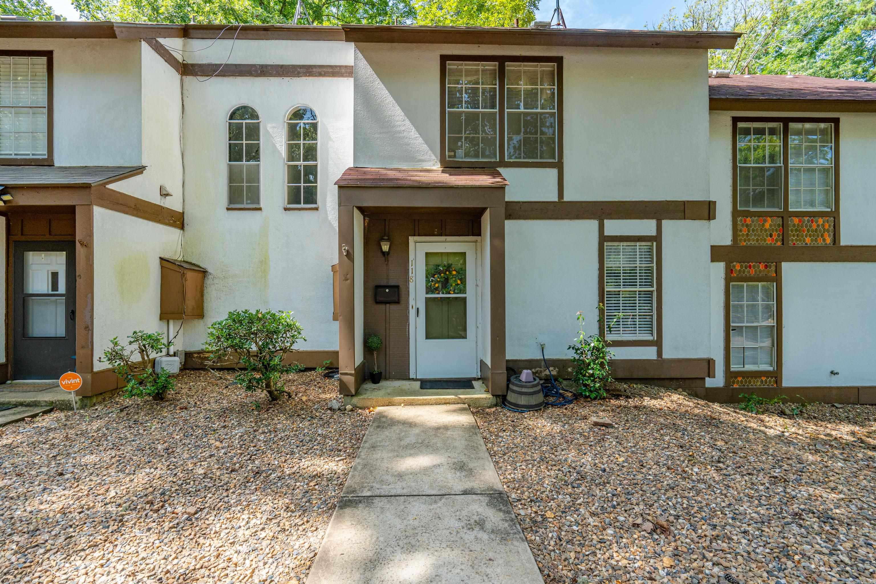 Desoto Courts Townhouse 1 - Residential