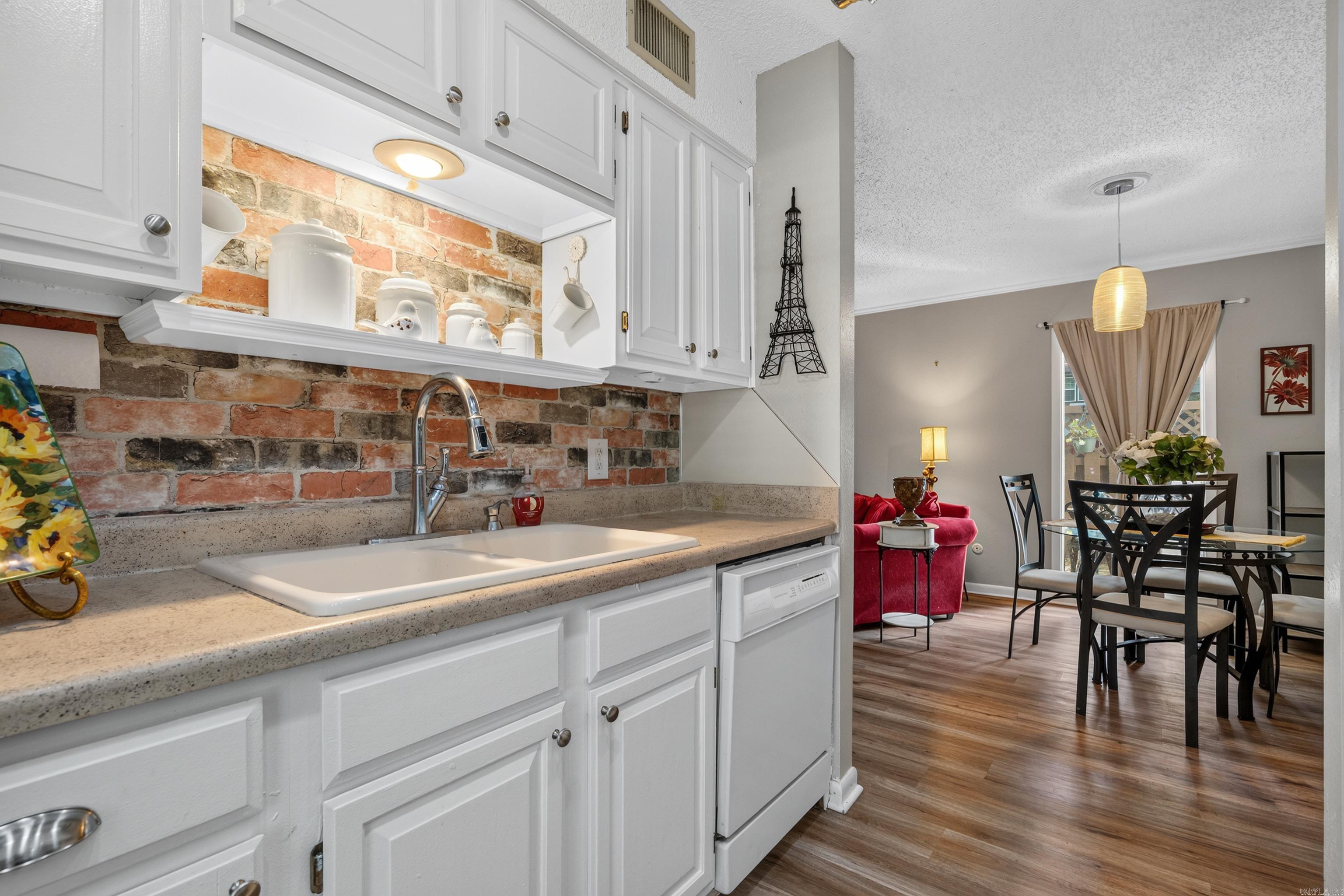 Desoto Courts Townhouse 1 - Residential