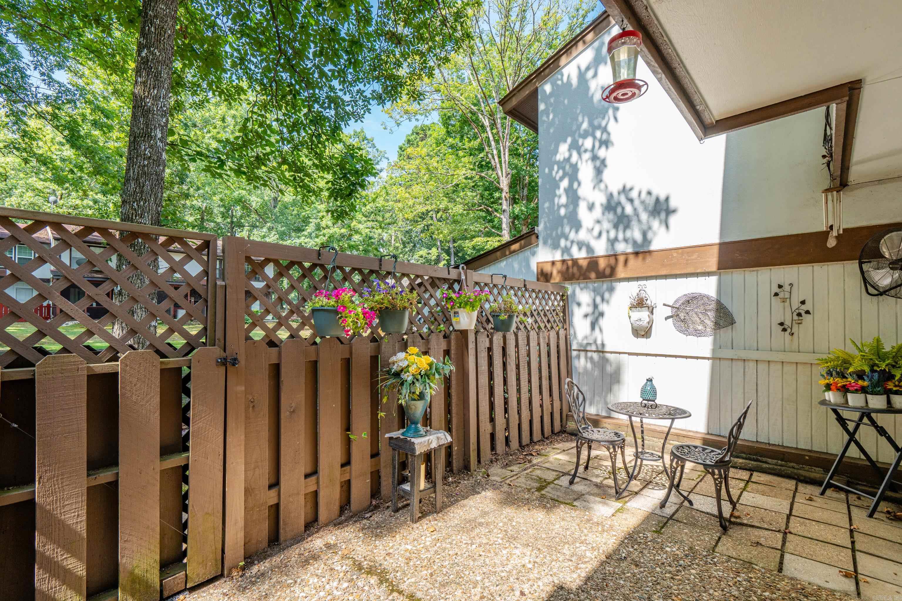 Desoto Courts Townhouse 1 - Residential
