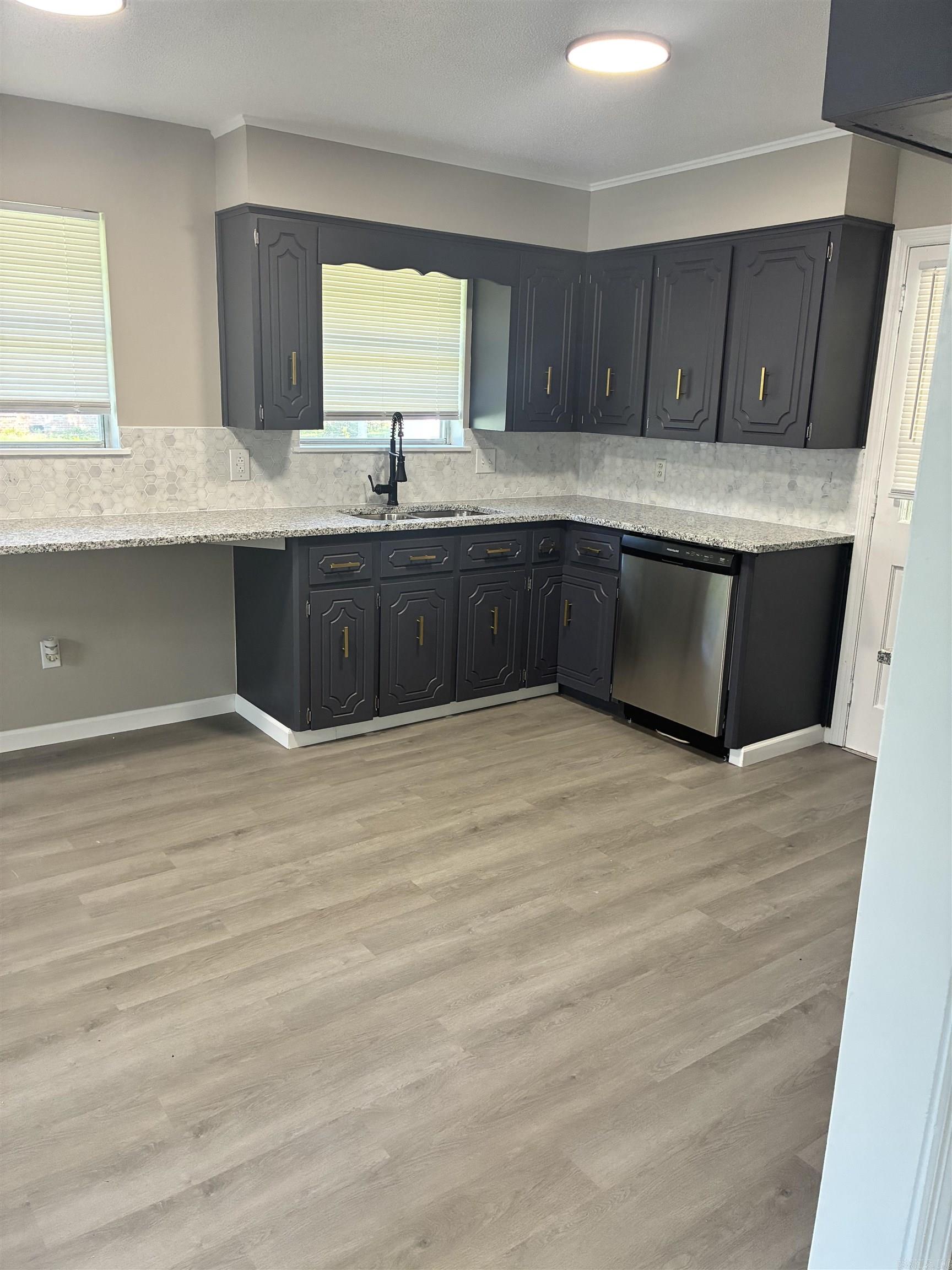 ARBOR OAKS - Residential