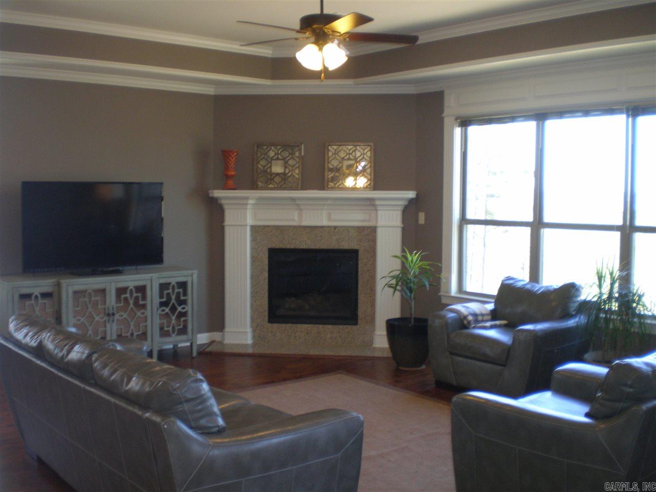 MAJESTIC POINTE - Residential
