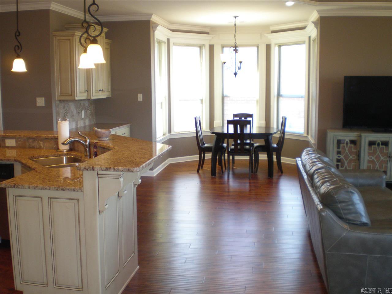 MAJESTIC POINTE - Residential