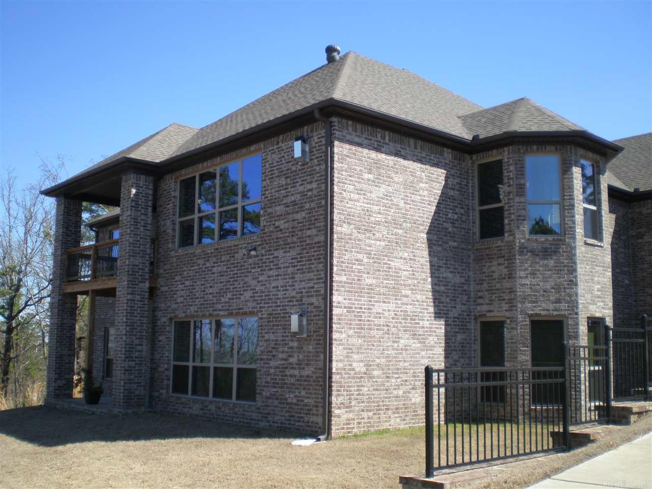 MAJESTIC POINTE - Residential