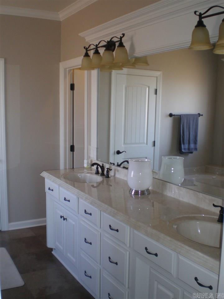 MAJESTIC POINTE - Residential