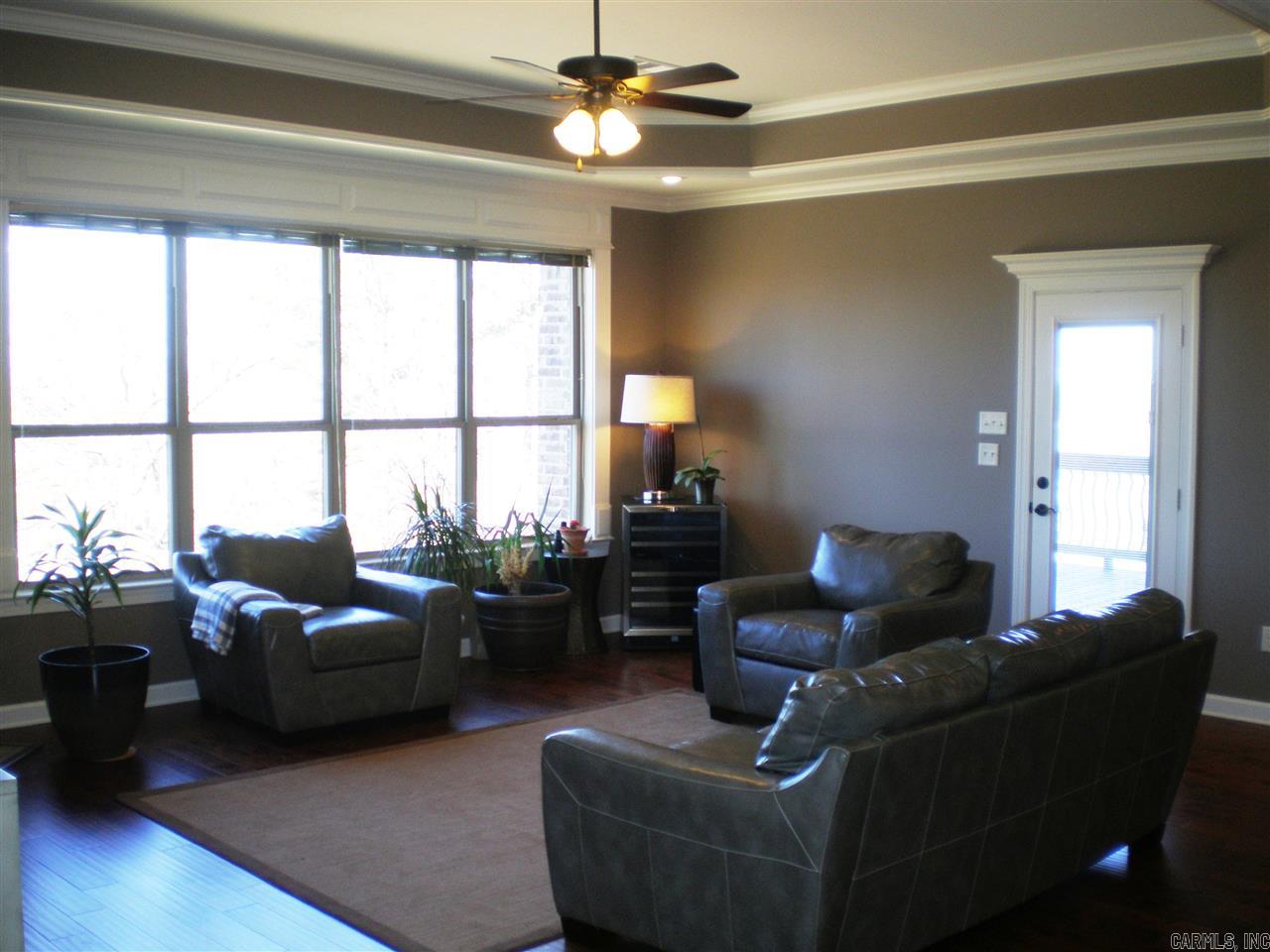 MAJESTIC POINTE - Residential