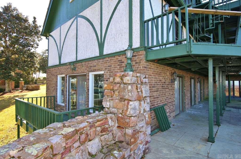 COUNTRY CLUB OF AR VILLAGE WAY A - Residential