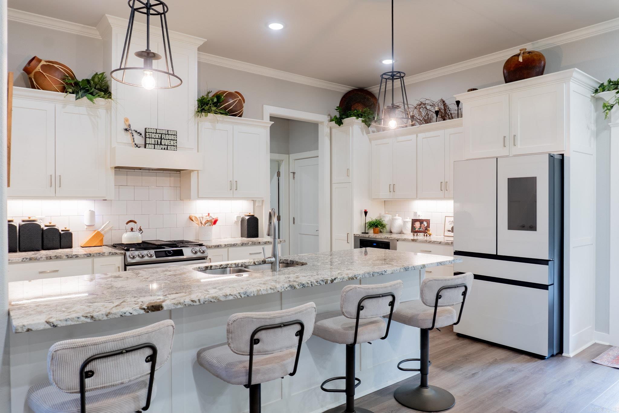 OAK TREE SOUTH - Residential