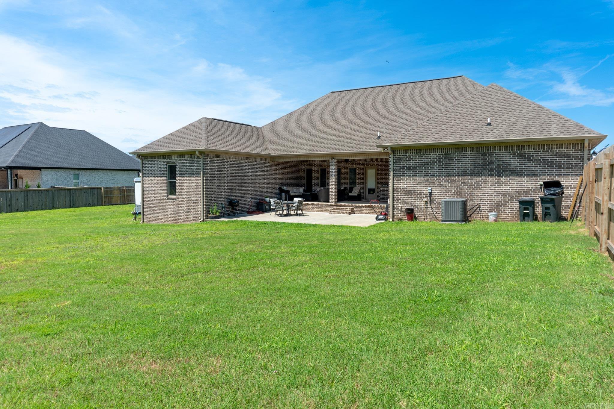 OAK TREE SOUTH - Residential